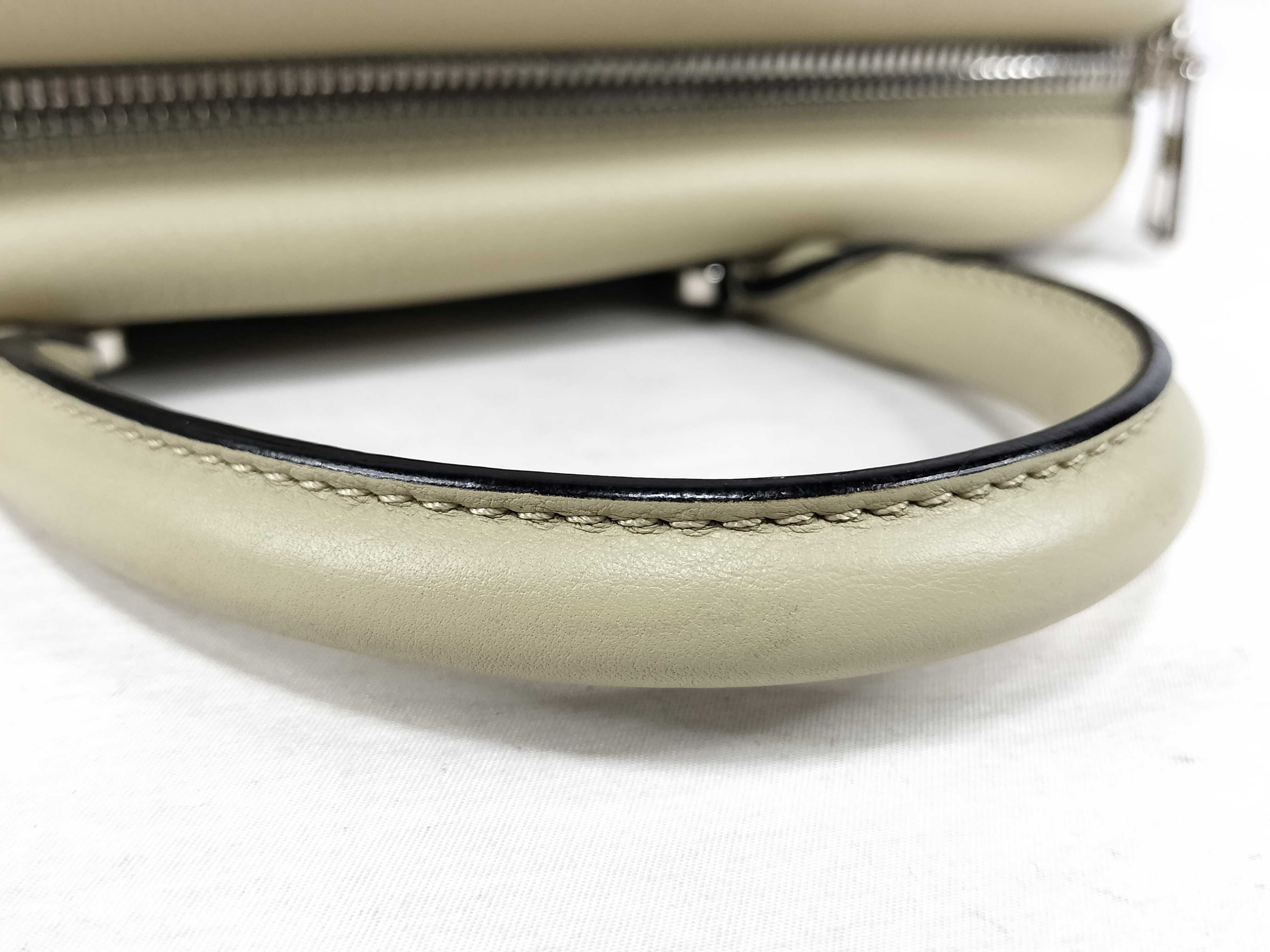 Amazona 75 Medium Leather Beige Handbag — view 4
