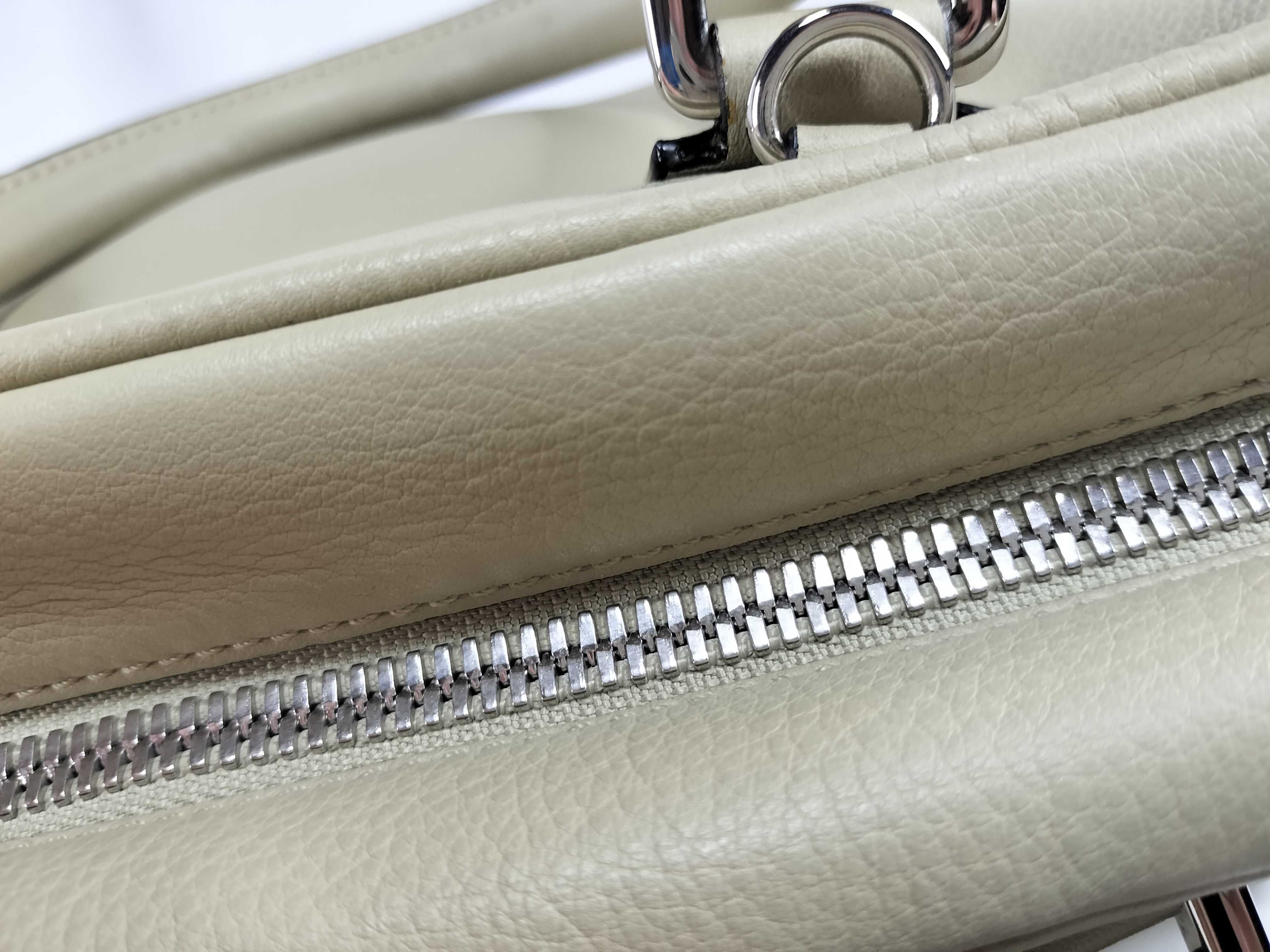 Amazona 75 Medium Leather Beige Handbag — view 6