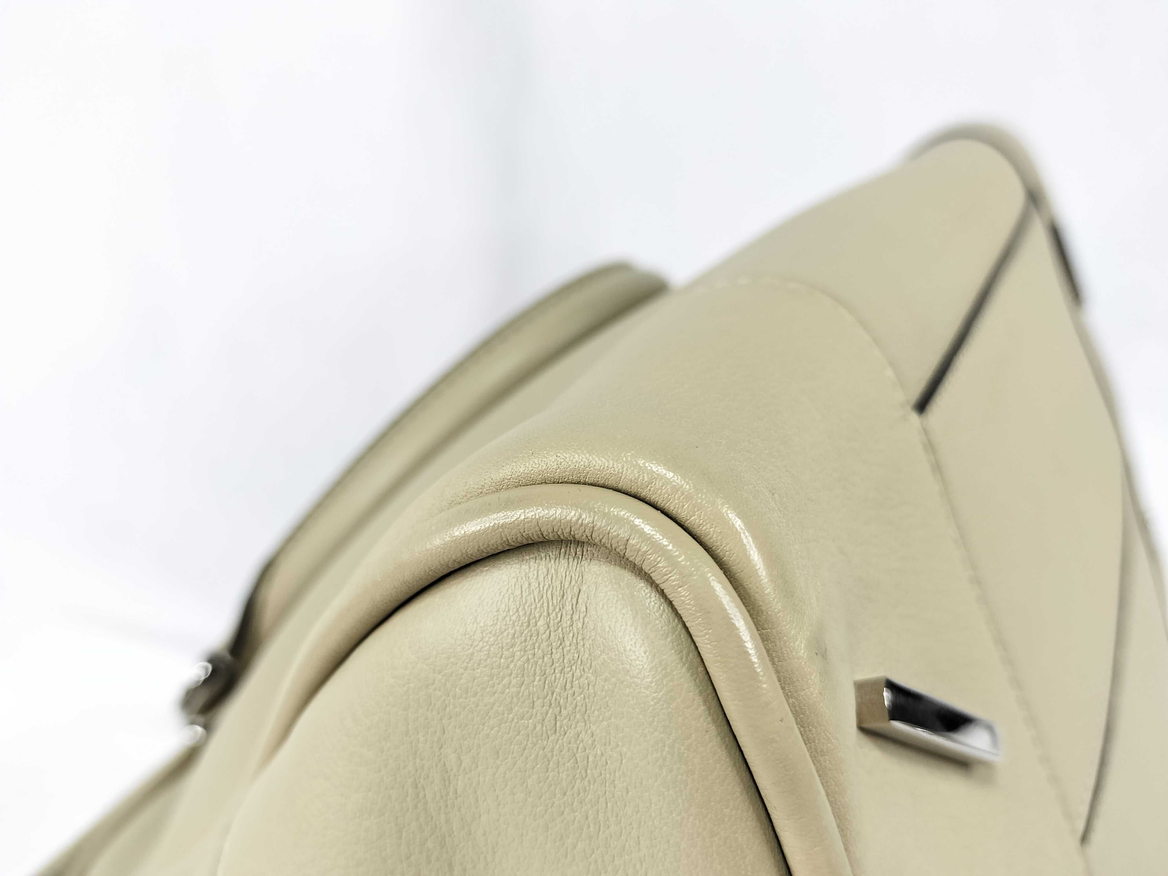 Amazona 75 Medium Leather Beige Handbag — view 7