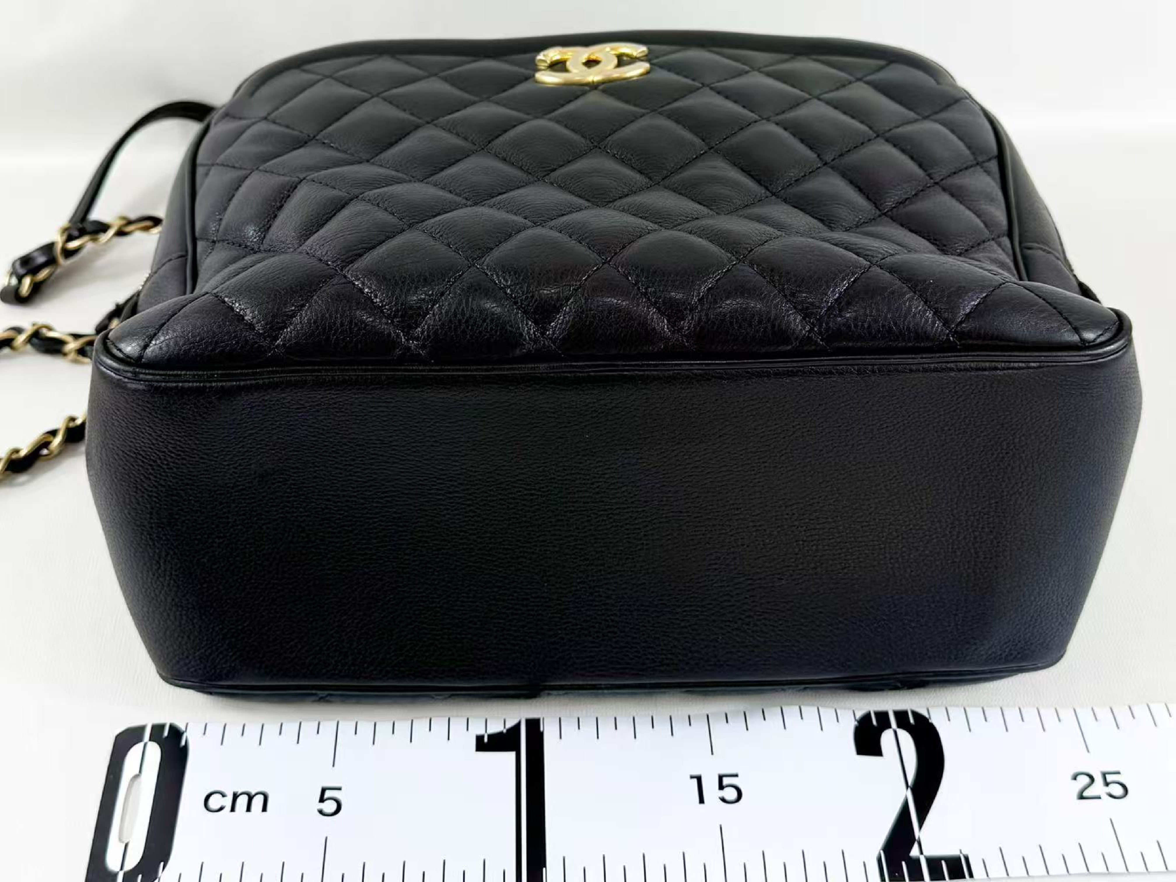 Black Matelassé 2-way Shoulder Bag, W25/H18/D10cm (approx.), Serial Number 26-something, with Authenticity Card and Seal, Vintage Gold Hardware, Item Number 26525985 — view 4