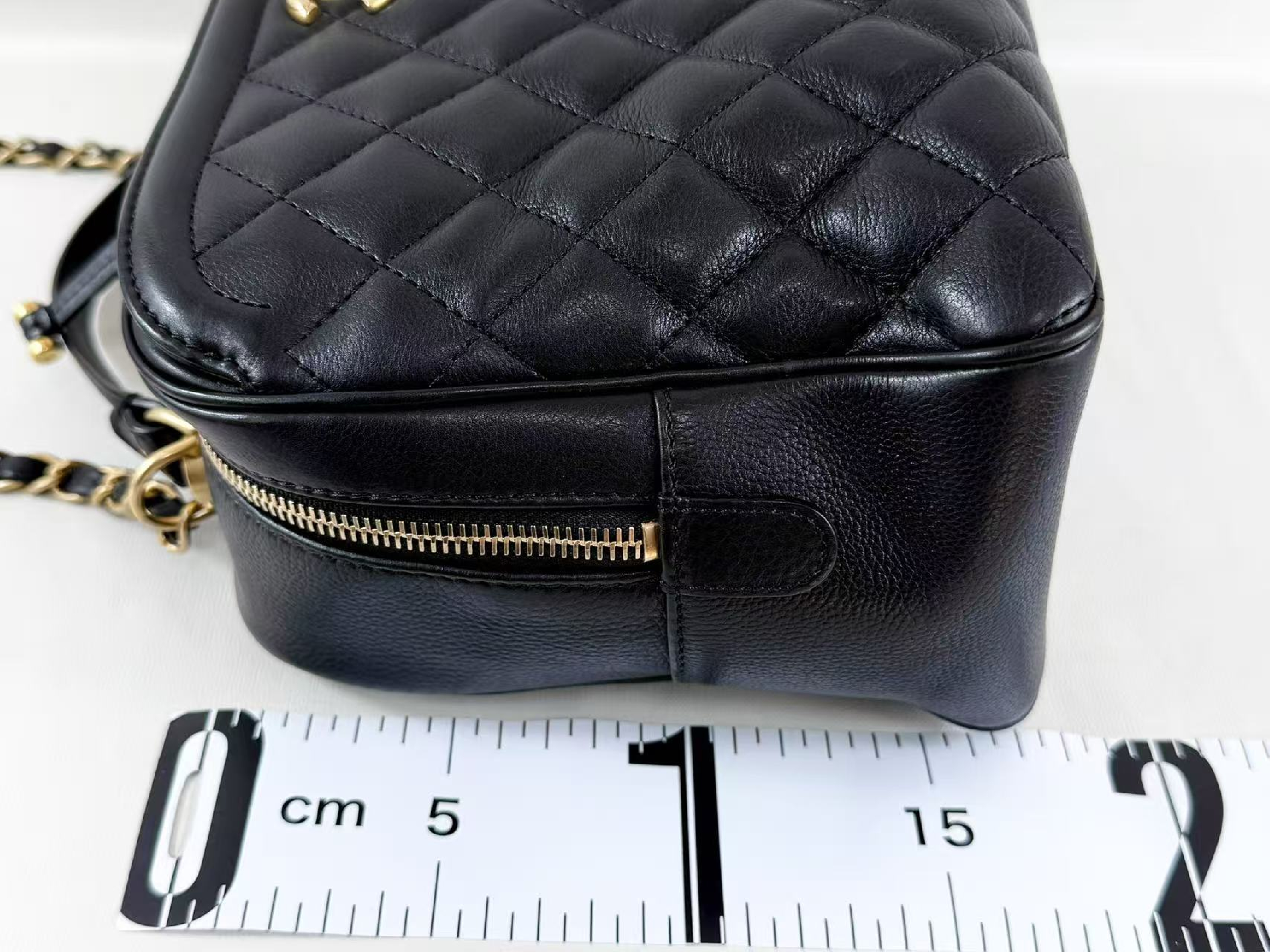 Black Matelassé 2-way Shoulder Bag, W25/H18/D10cm (approx.), Serial Number 26-something, with Authenticity Card and Seal, Vintage Gold Hardware, Item Number 26525985 — view 5