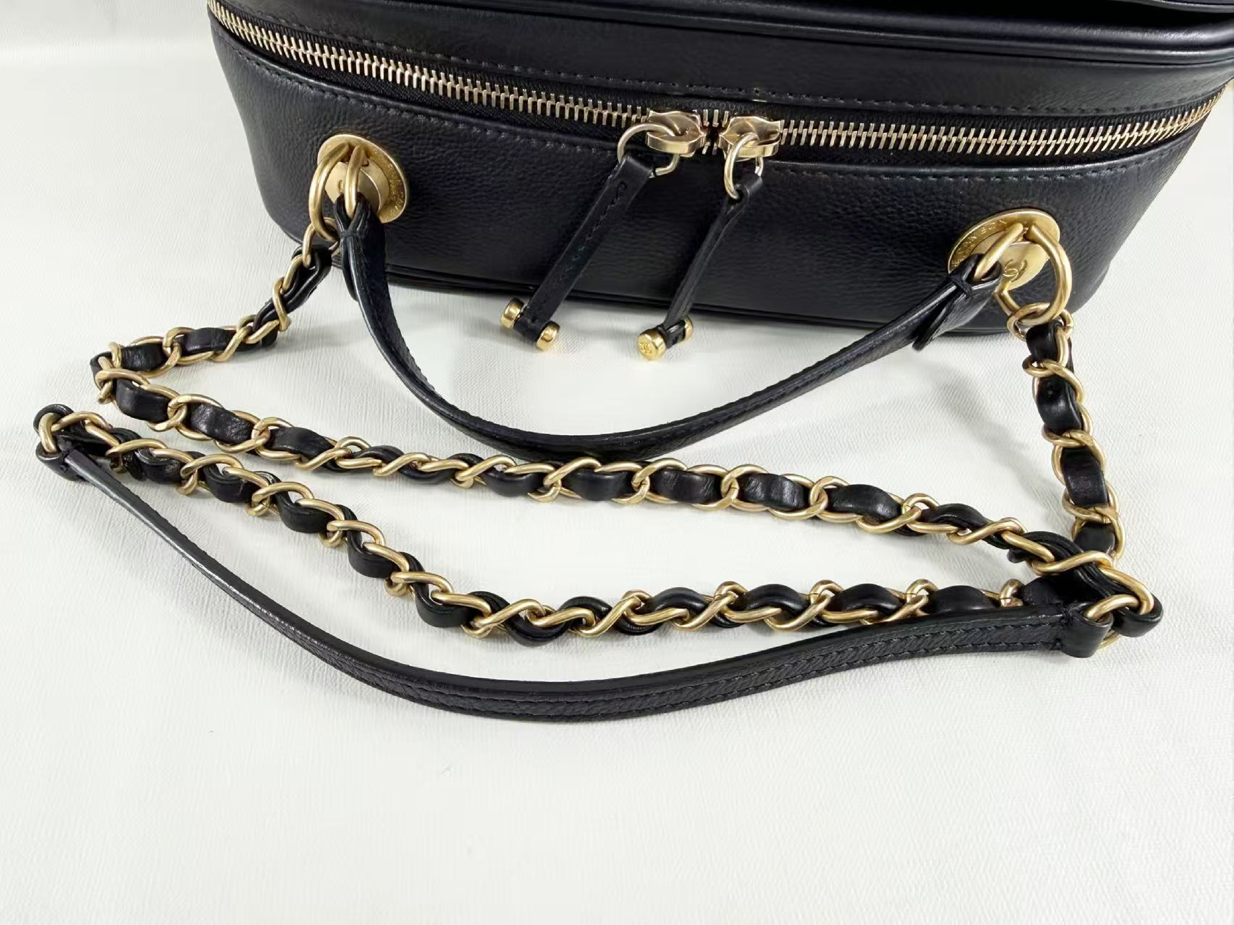 Black Matelassé 2-way Shoulder Bag, W25/H18/D10cm (approx.), Serial Number 26-something, with Authenticity Card and Seal, Vintage Gold Hardware, Item Number 26525985 — view 8