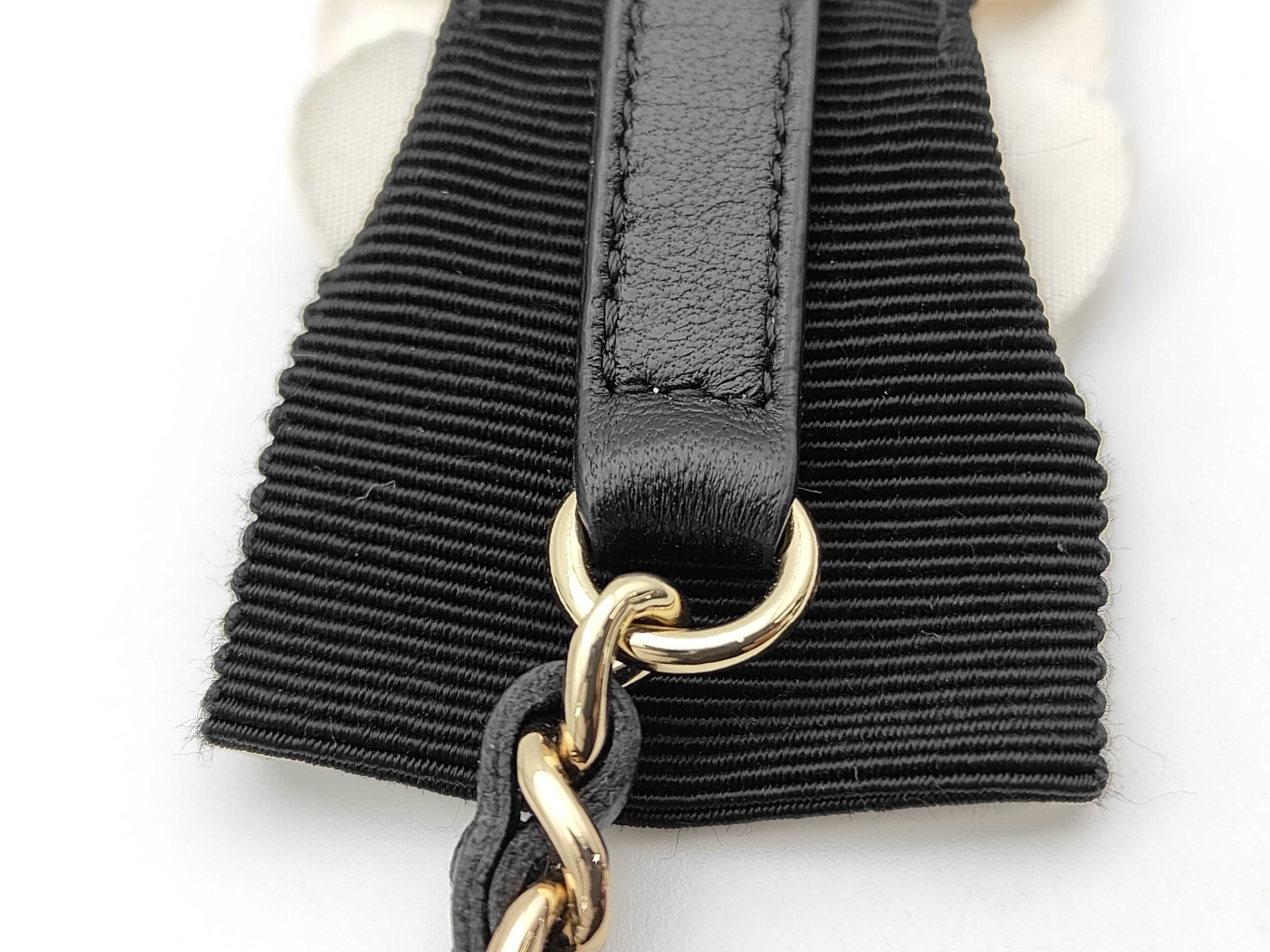 Matelassé Chain Shoulder Bag — view 4