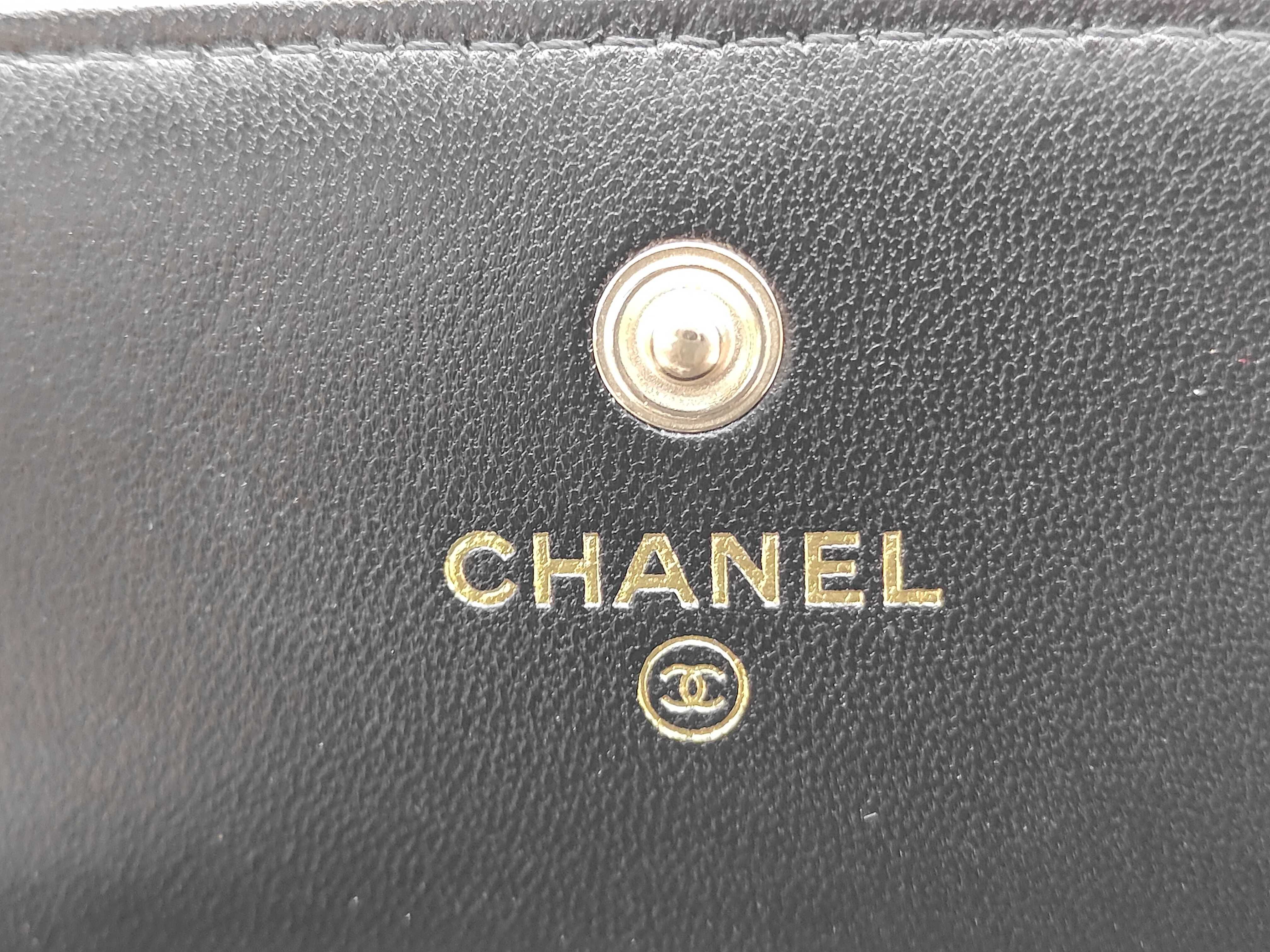 Matelassé Chain Shoulder Bag — view 8