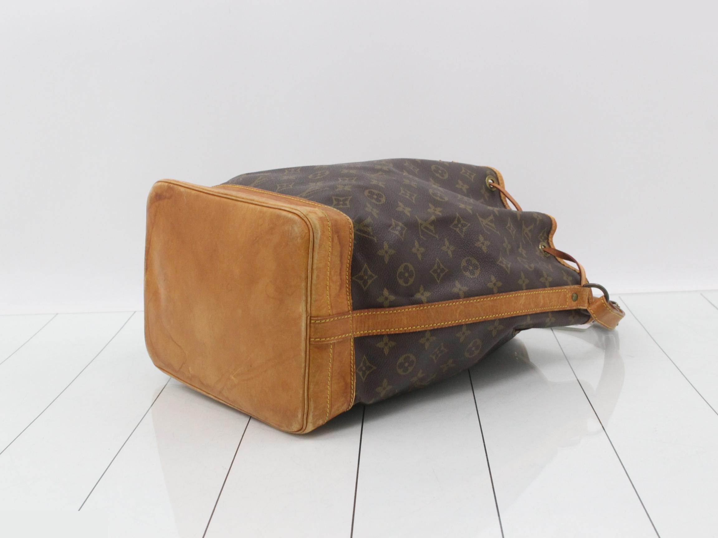 Noé Shoulder Bag — view 6