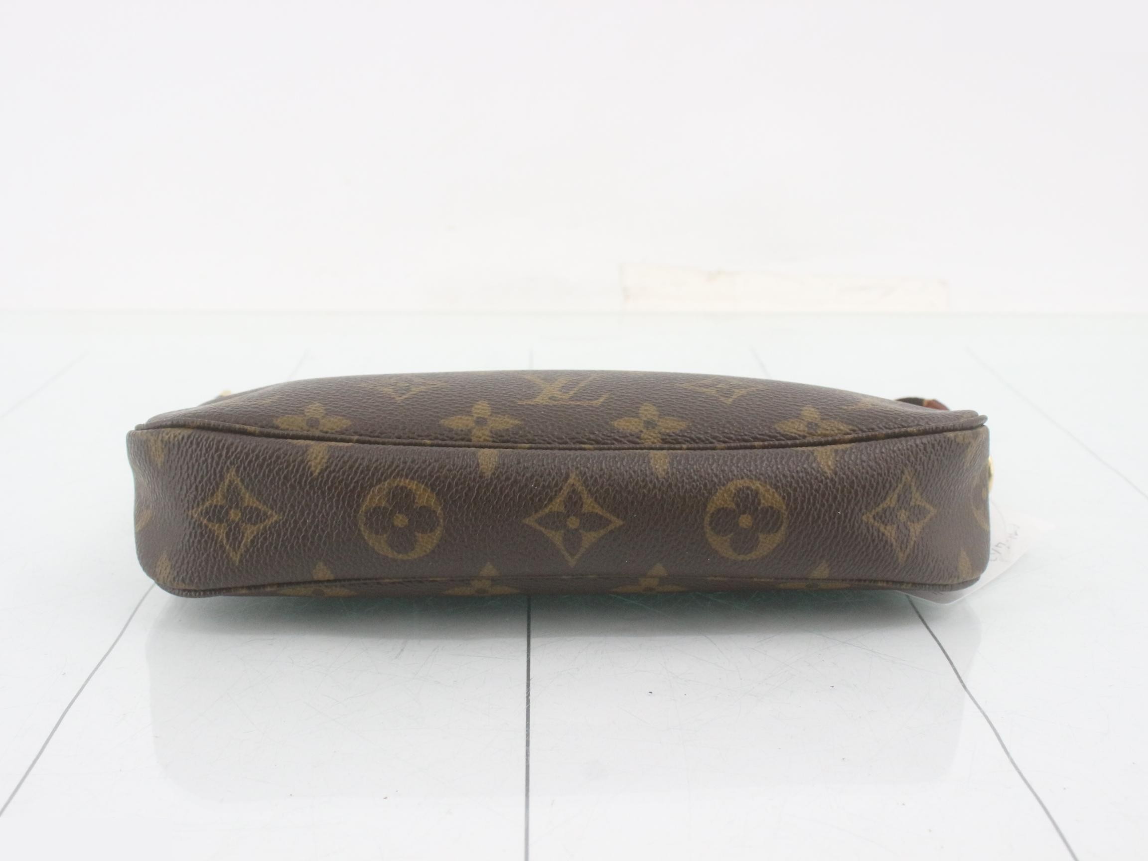 Monogram Pochette Accessoires — view 3