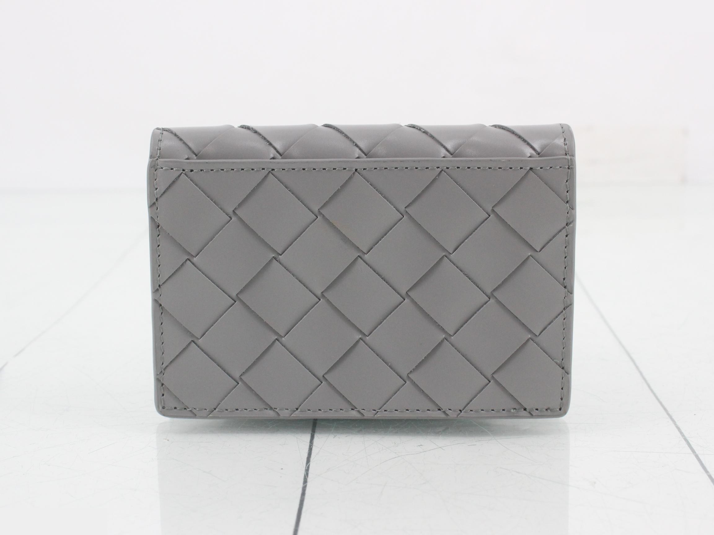 Intrecciato card case, RFID-enabled. — view 2