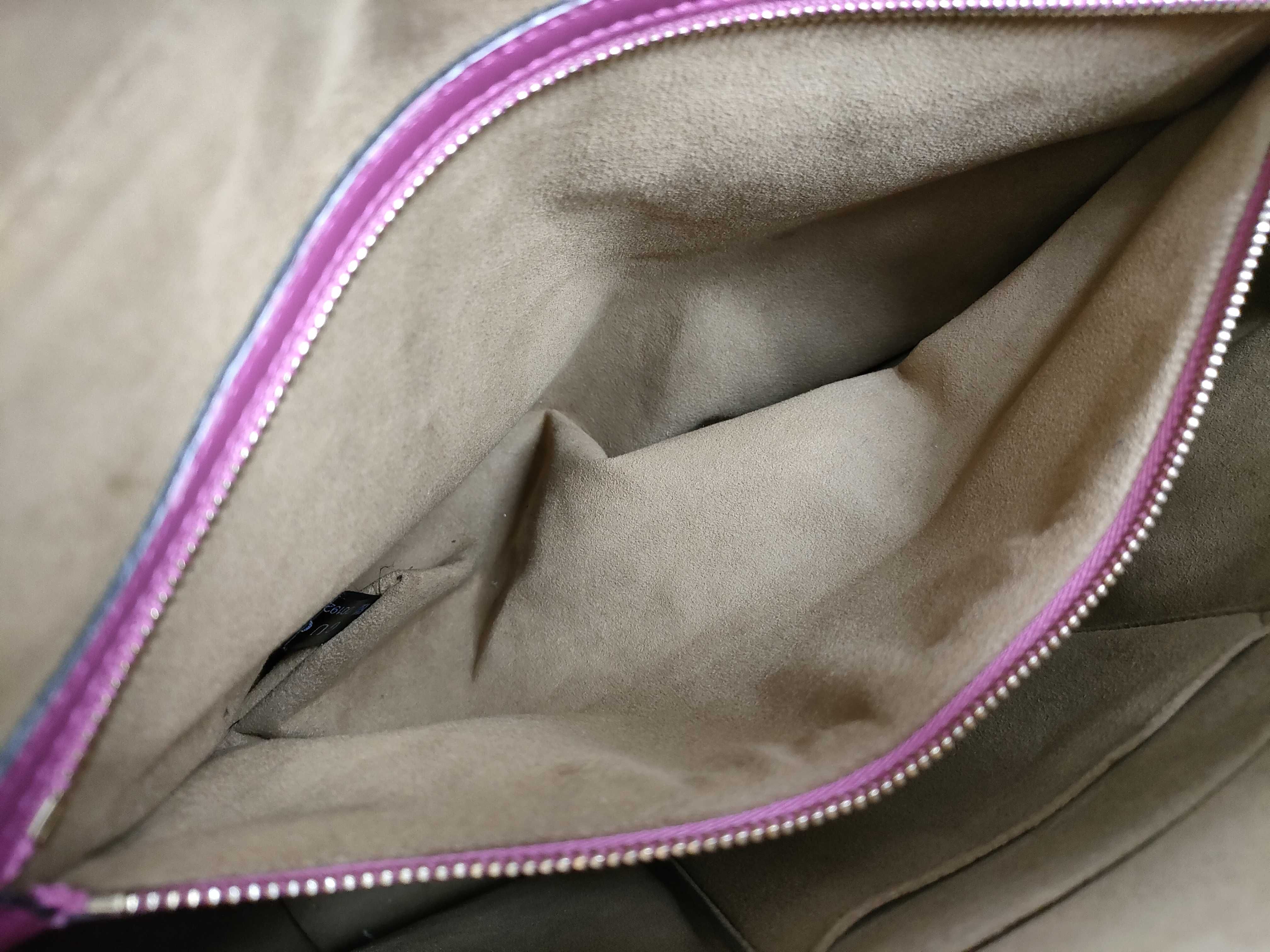 GG Supreme Gucci Tote Bag — view 10