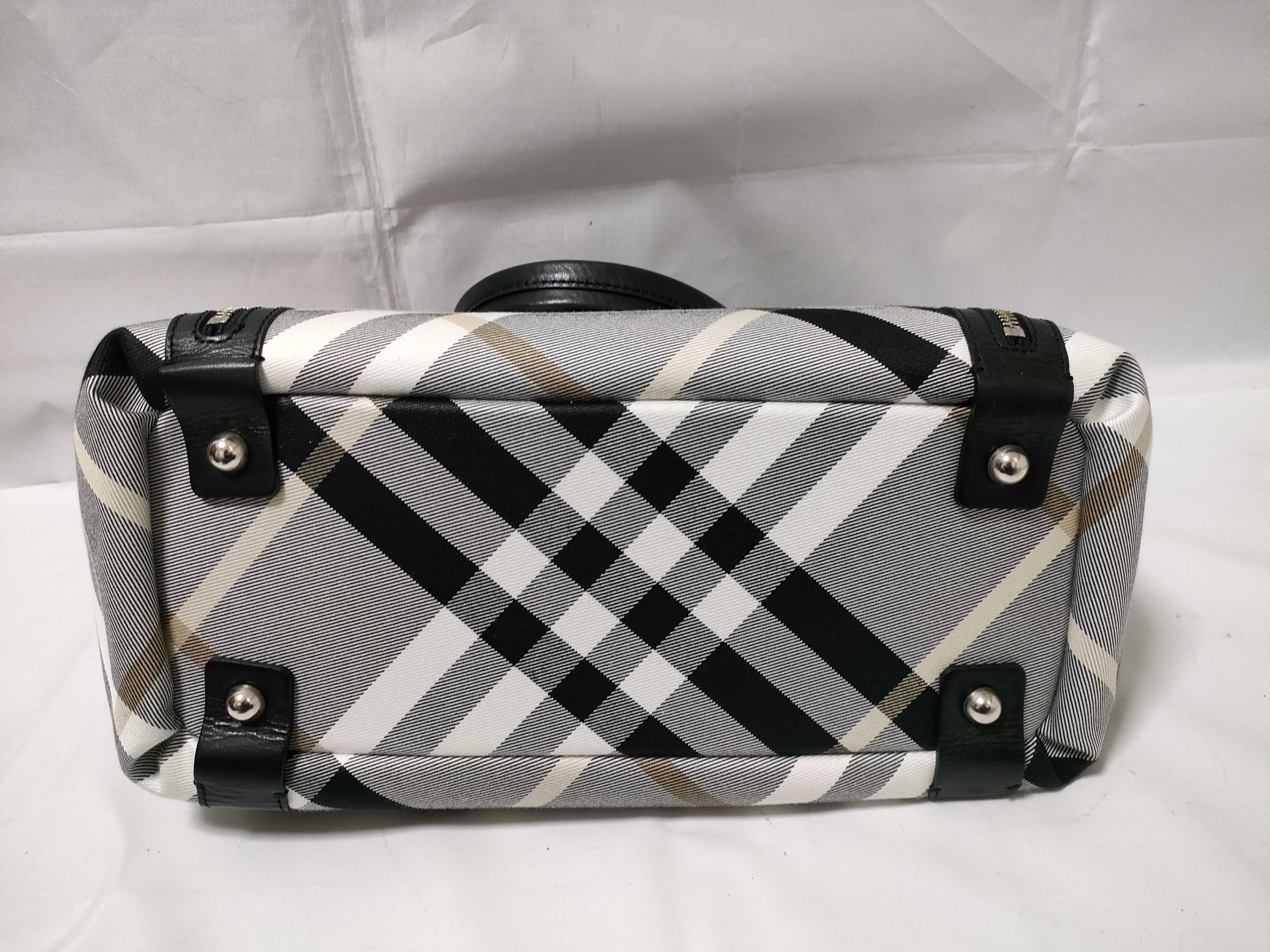 Blue Label Nova Check Tote Bag — view 7