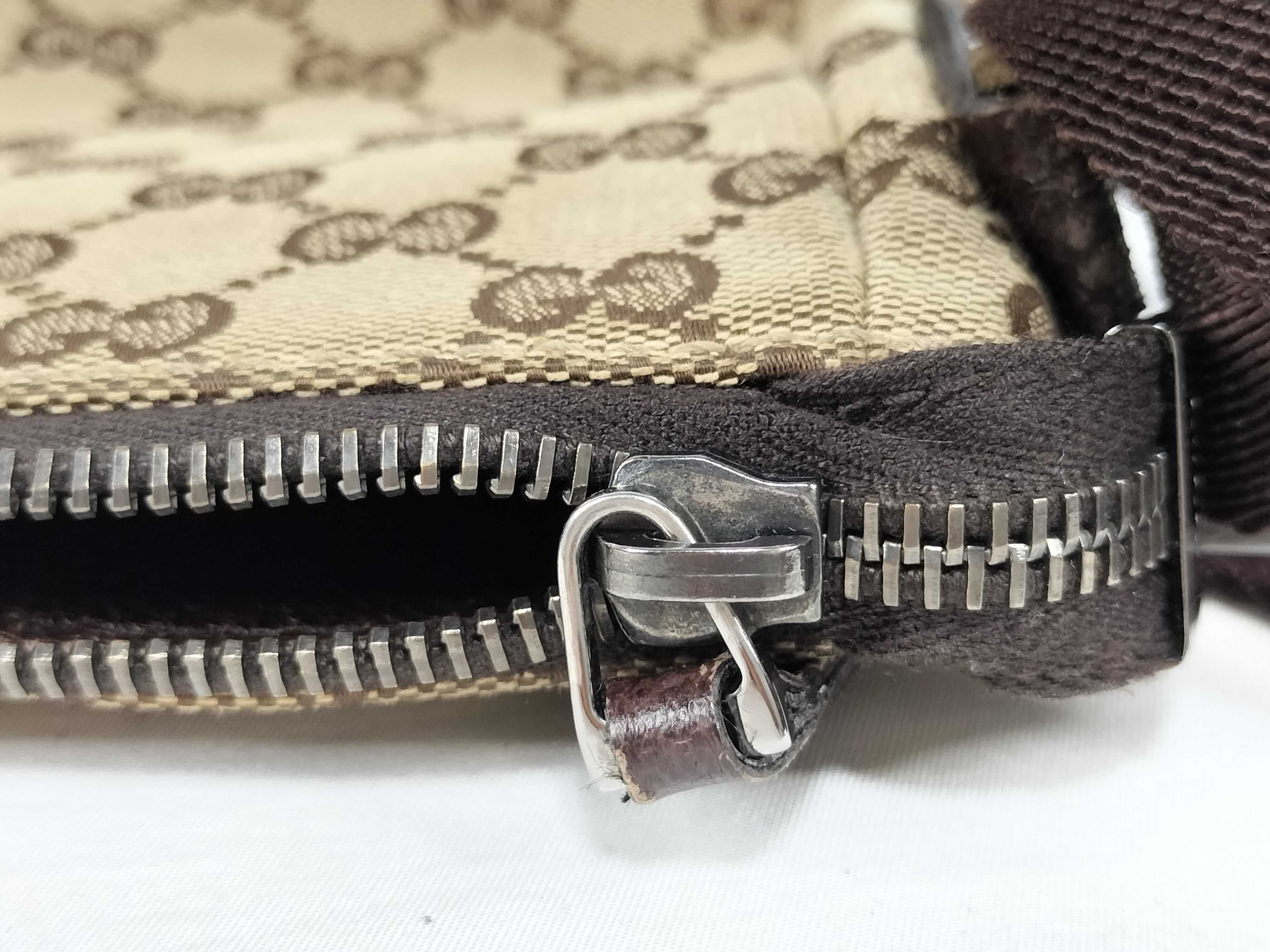 GG Canvas Gucci Bag Shoulder Bag — view 14
