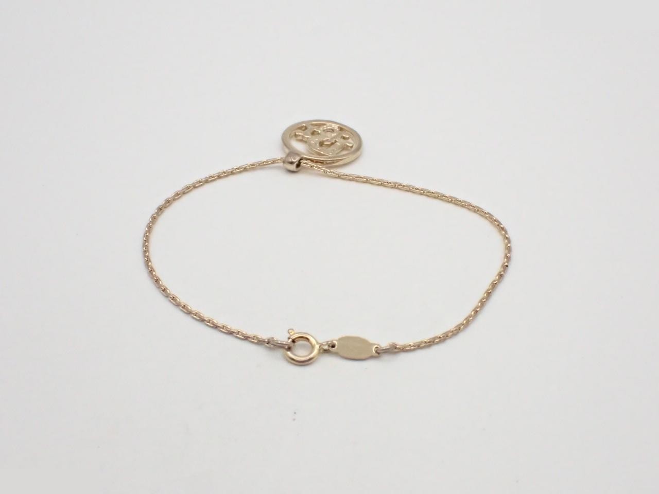 Other lines: Precious metal bracelets and bangles (metal), wrist circumference approximately 18 cm. — view 2