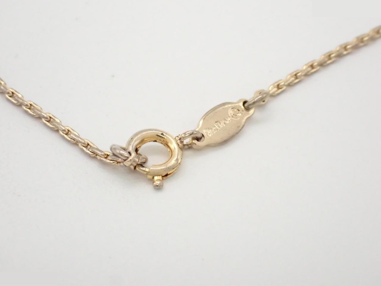 Other lines: Precious metal bracelets and bangles (metal), wrist circumference approximately 18 cm. — view 3