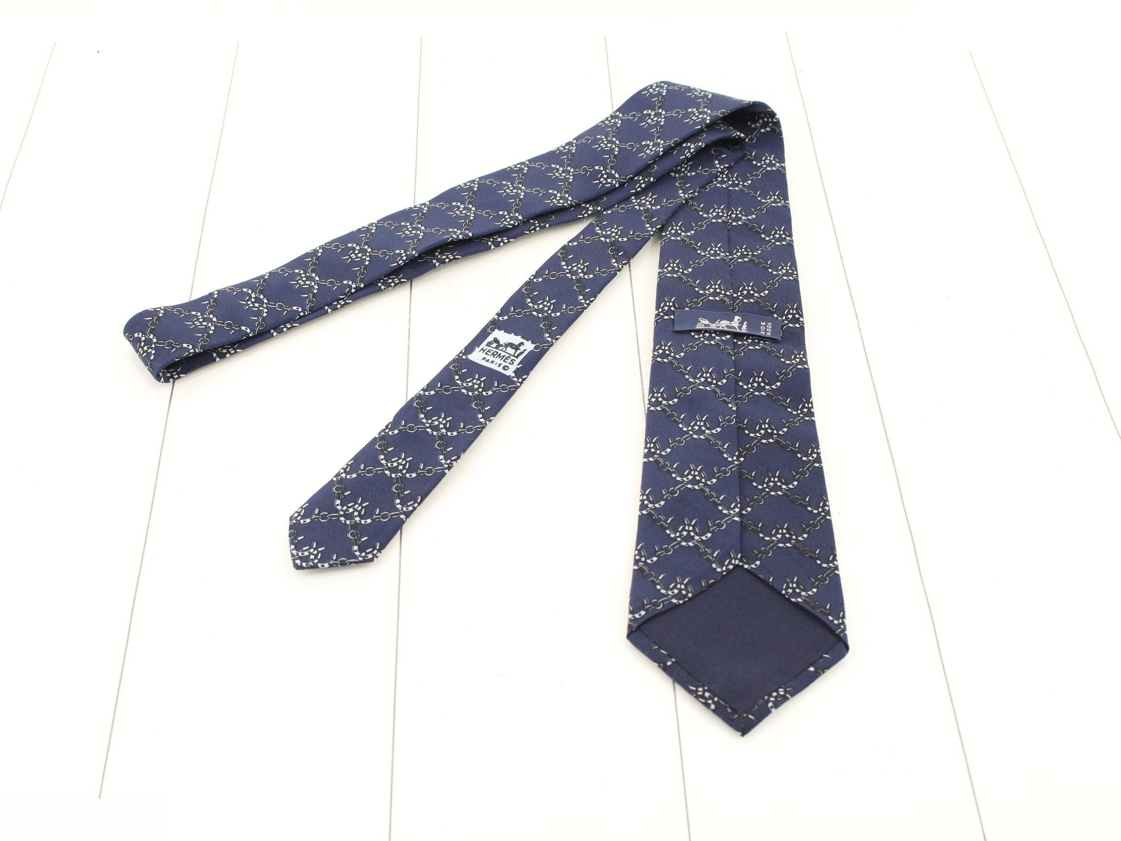 necktie (horseshoe design) — view 2