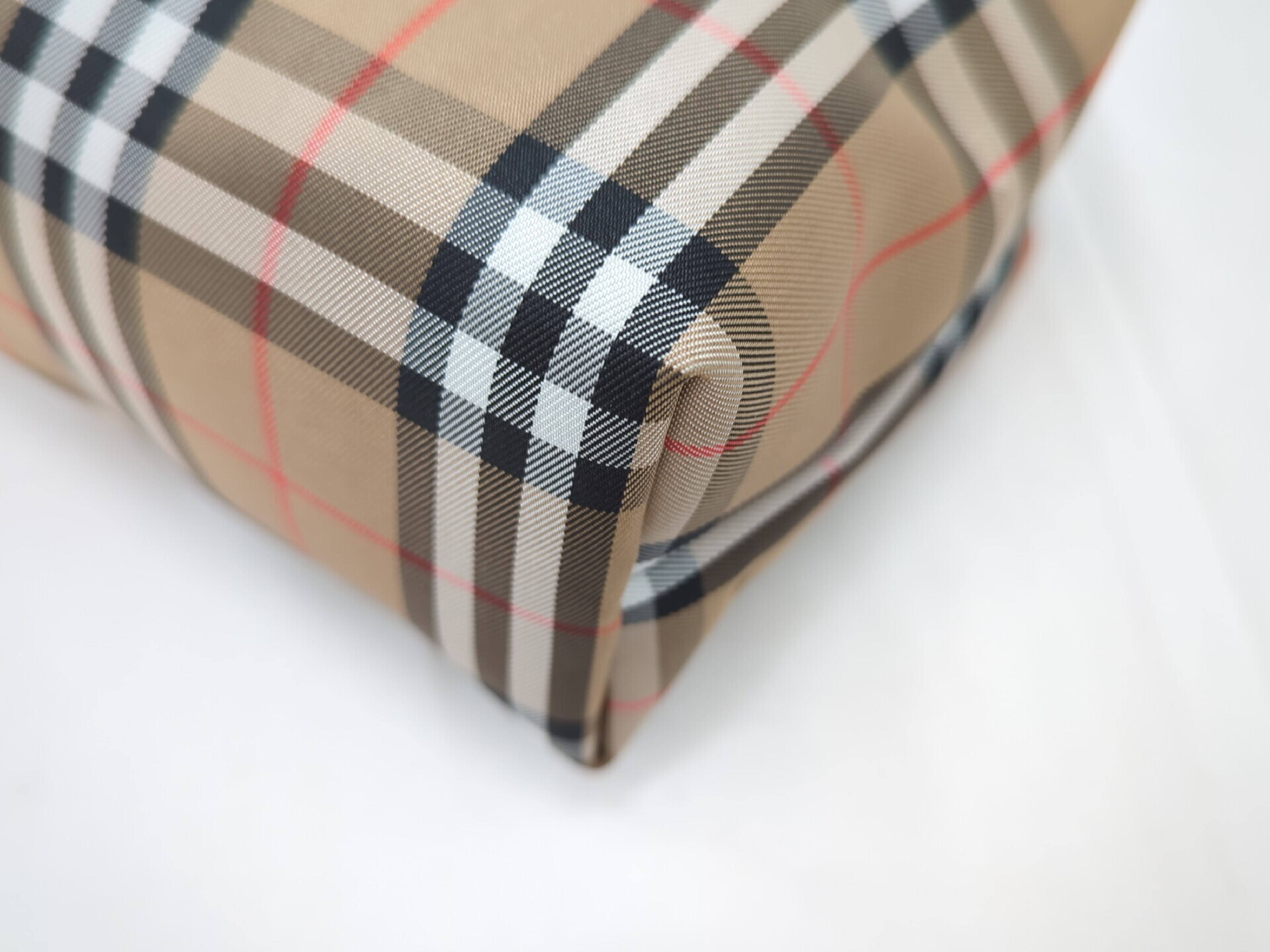 pouch — view 3
