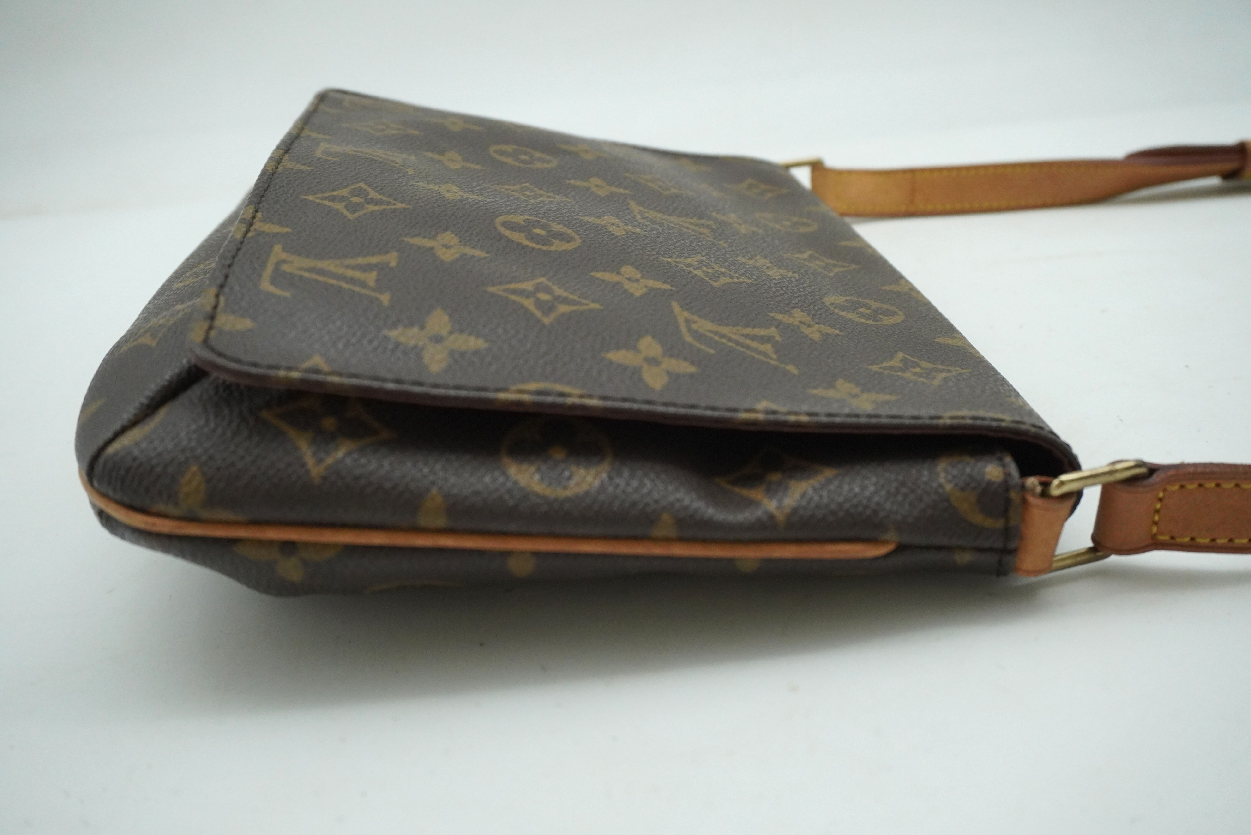 Monogram Musette Tango Short M51257 Shoulder Bag — view 4