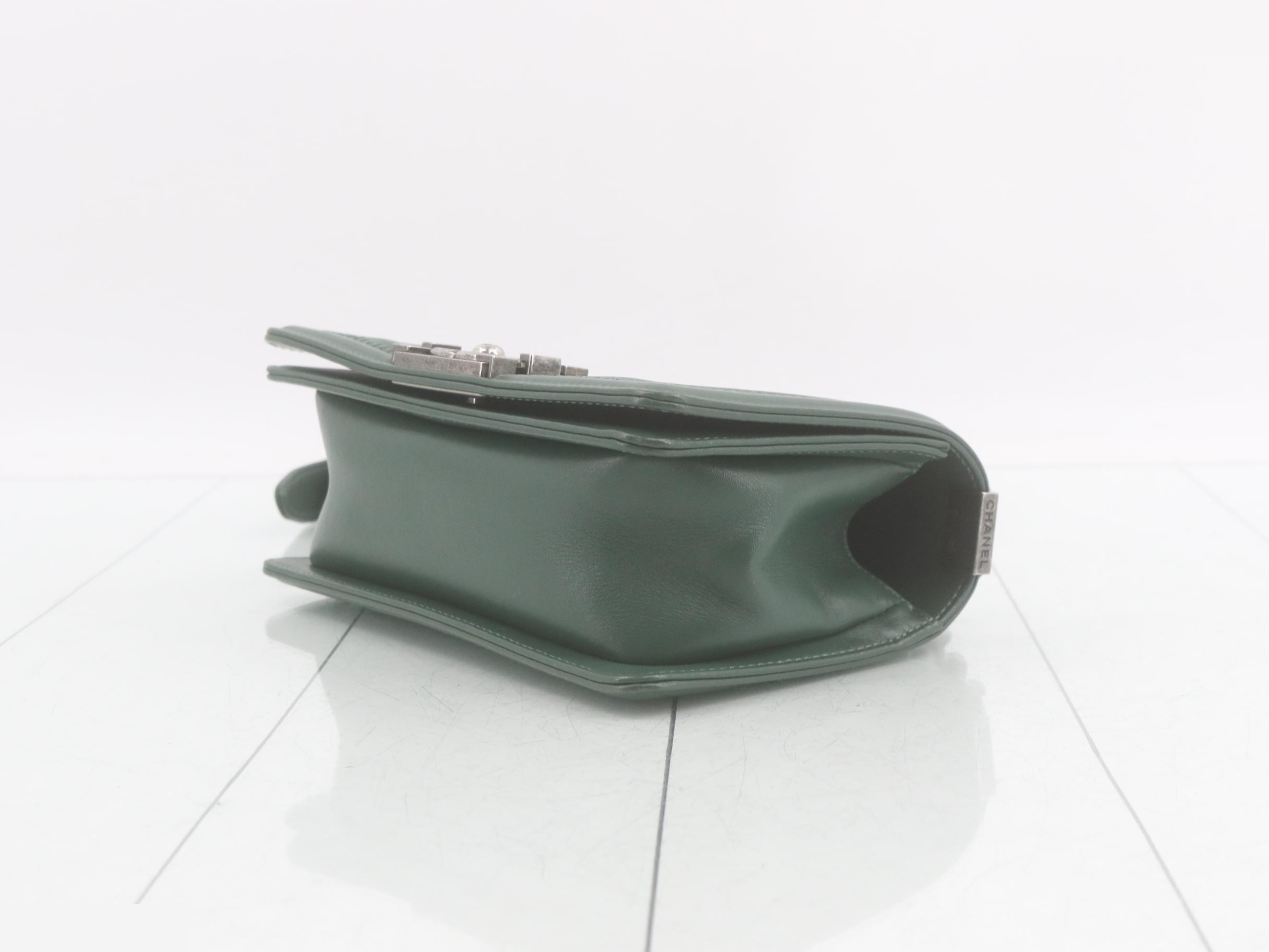 Boy Chanel Leather Chain Shoulder Bag, Green/White — view 5