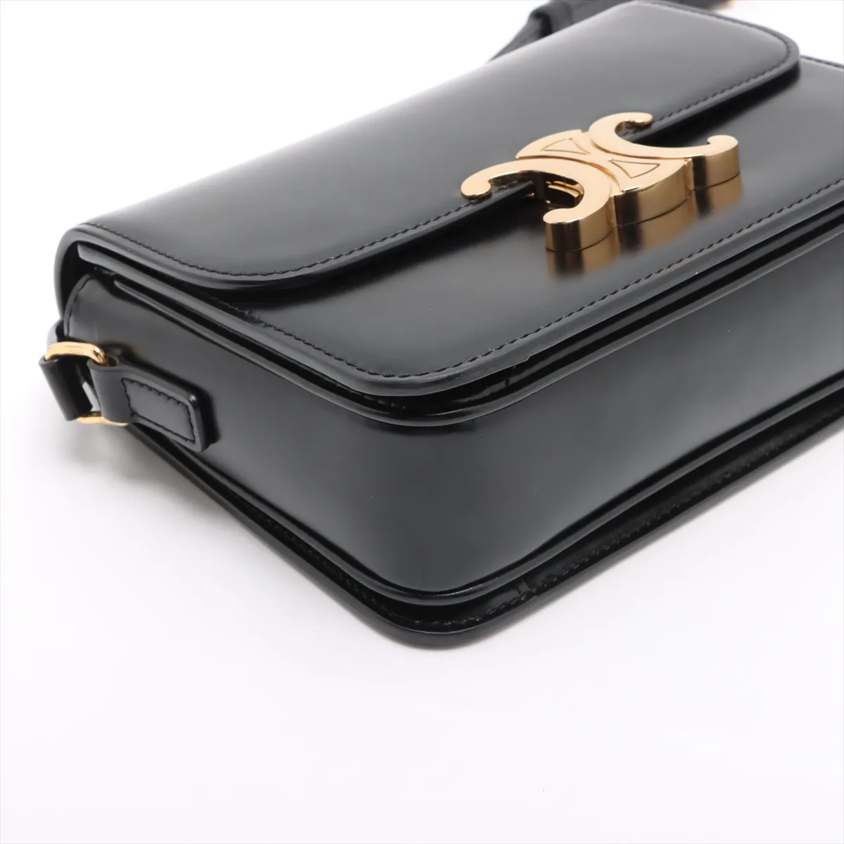 Triomphe Teen Leather Shoulder Bag Black — view 4