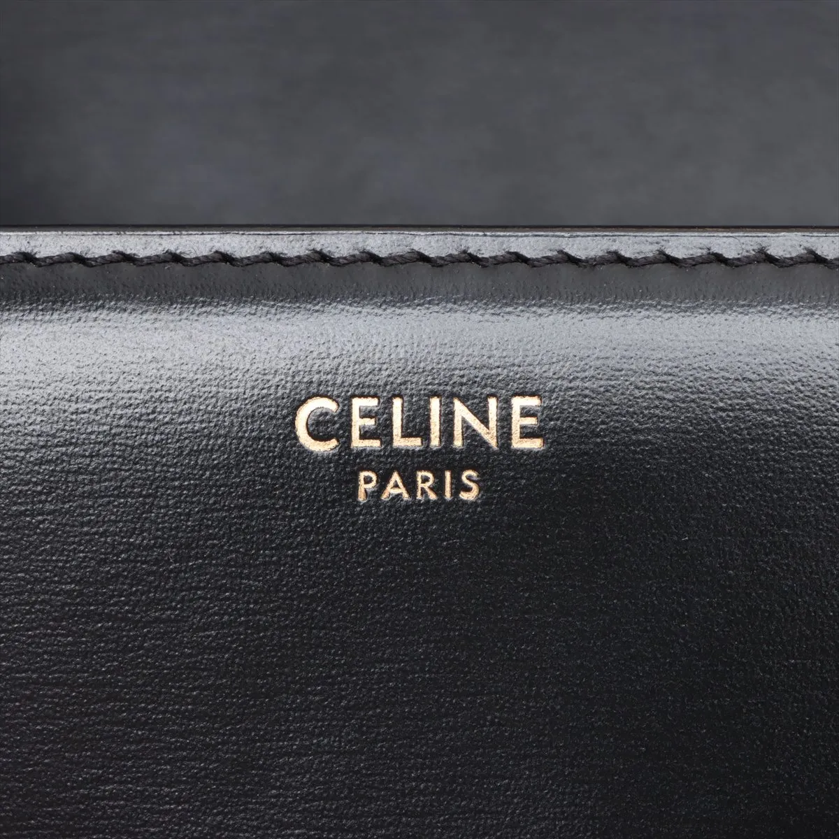 Triomphe Teen Leather Shoulder Bag Black — view 9