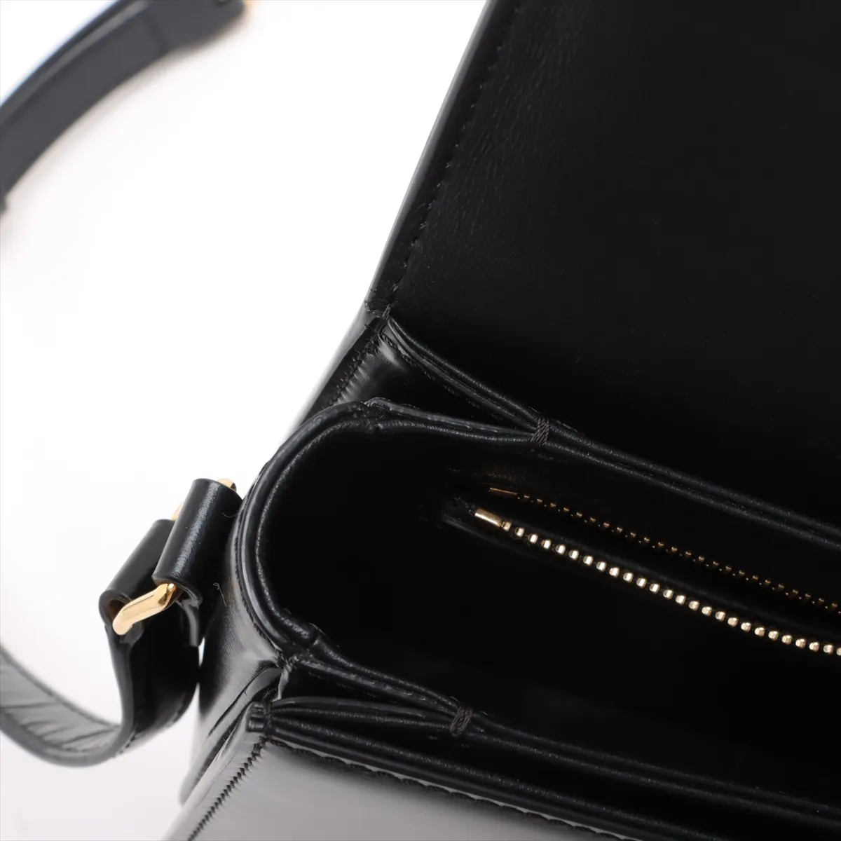 Triomphe Teen Leather Shoulder Bag Black — view 10