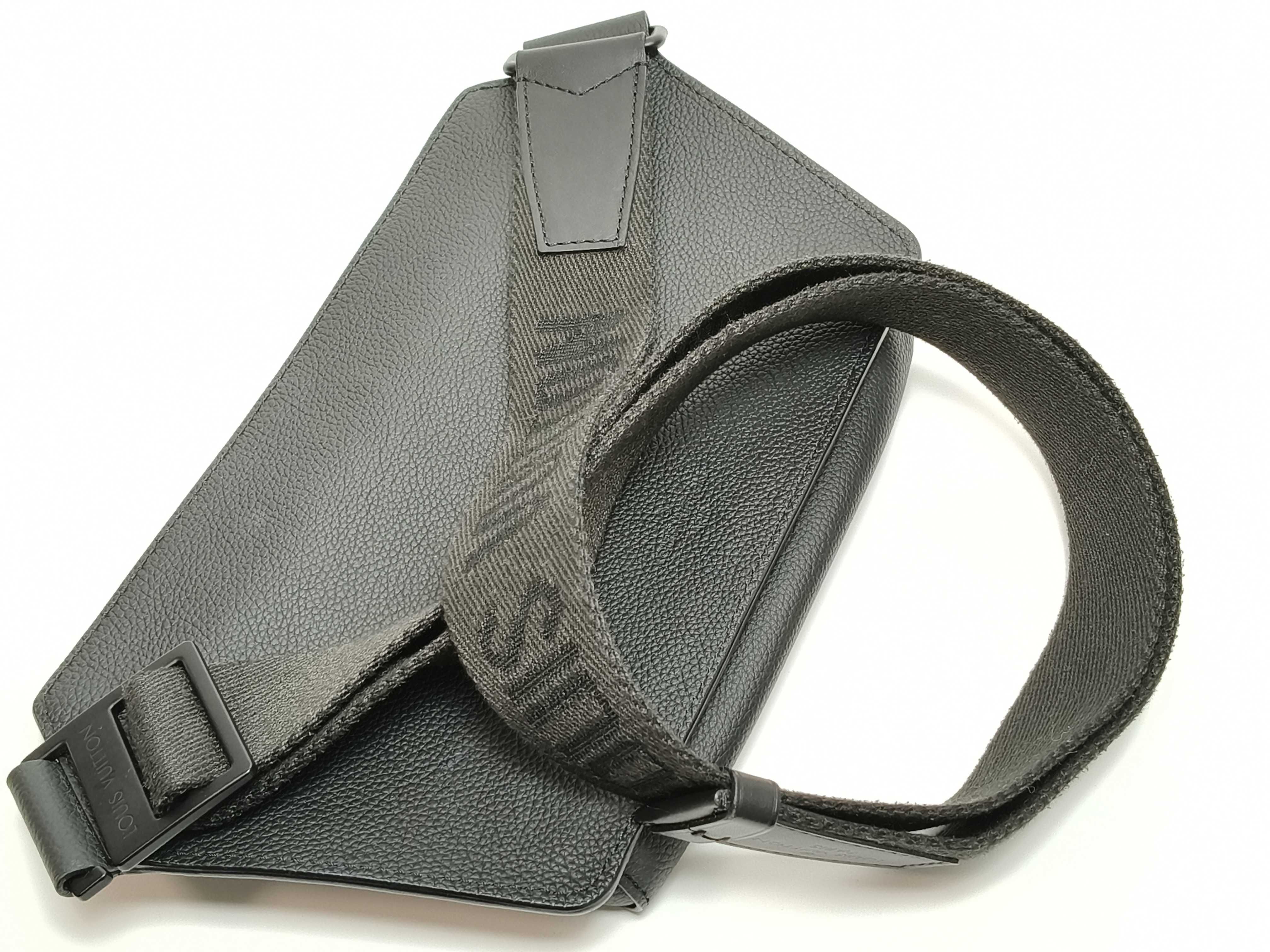 Takeoff Sling Aerogram M57081 Black Waist Bag — view 3