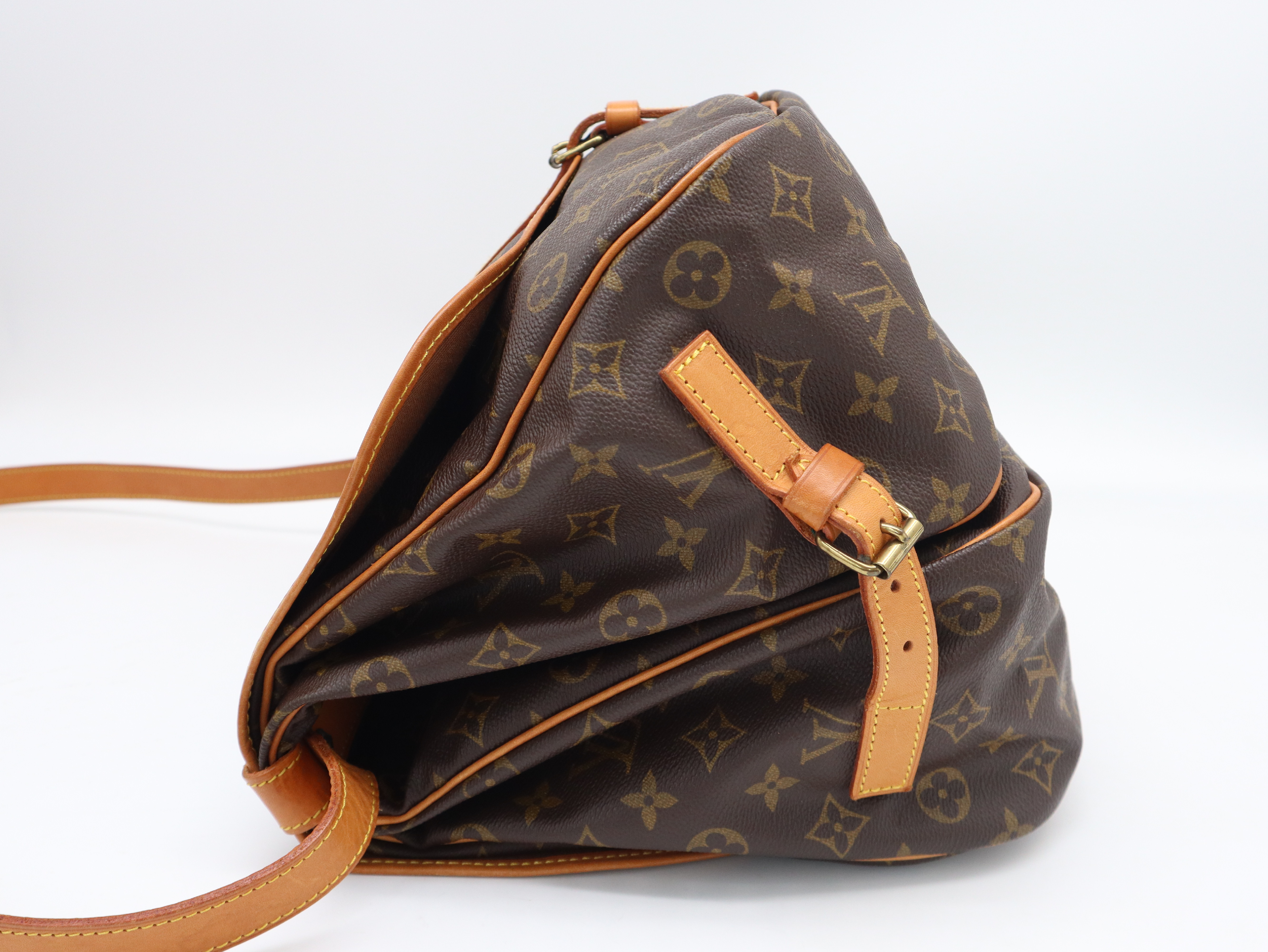 M42254 Monogram Saumur 35 Shoulder Bag — view 3