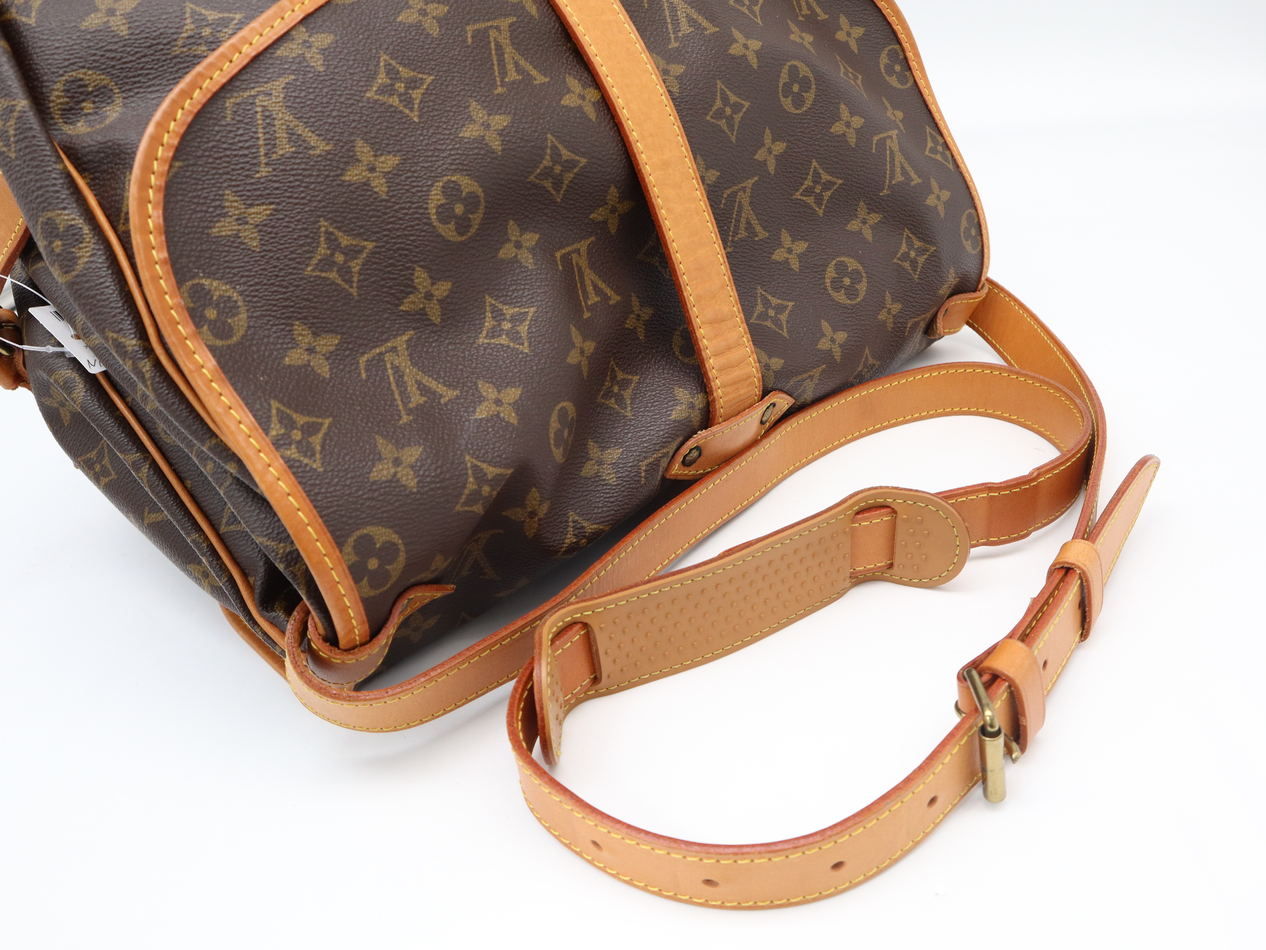 M42254 Monogram Saumur 35 Shoulder Bag — view 6