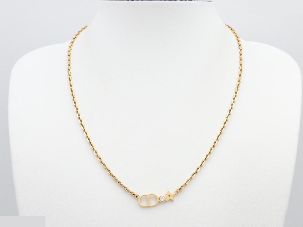 Other lines: Precious metals, necklaces, pendants, chain approximately 46cm. — view 3