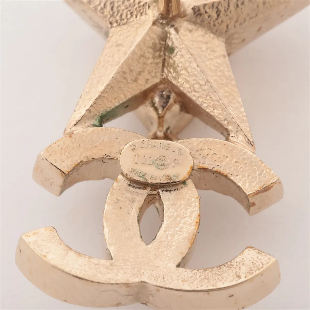 Coco Mark I23P Earrings (Pair) GP x Rhinestone Gold - — view 5