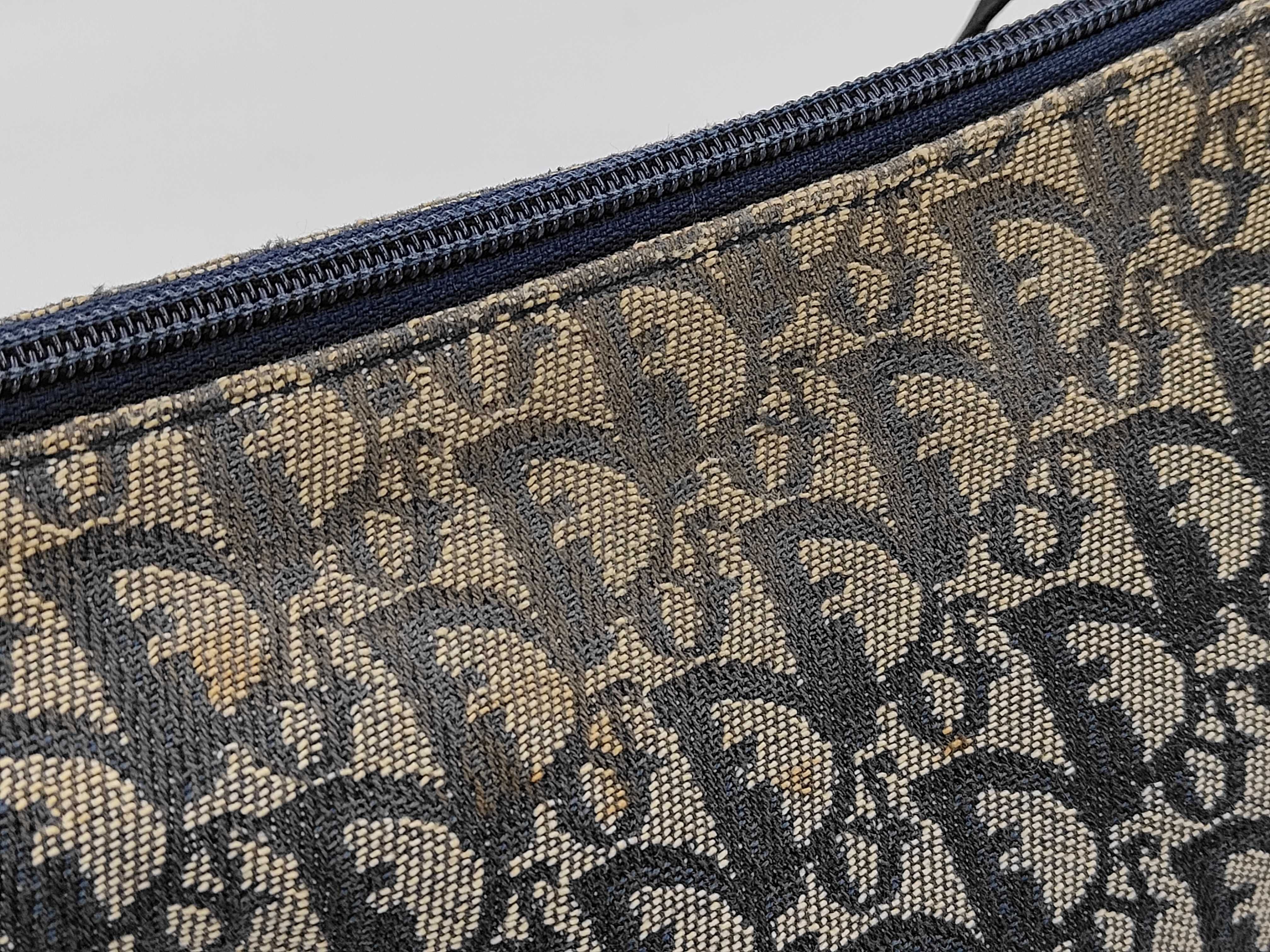 Trotter One Shoulder Bag — view 8