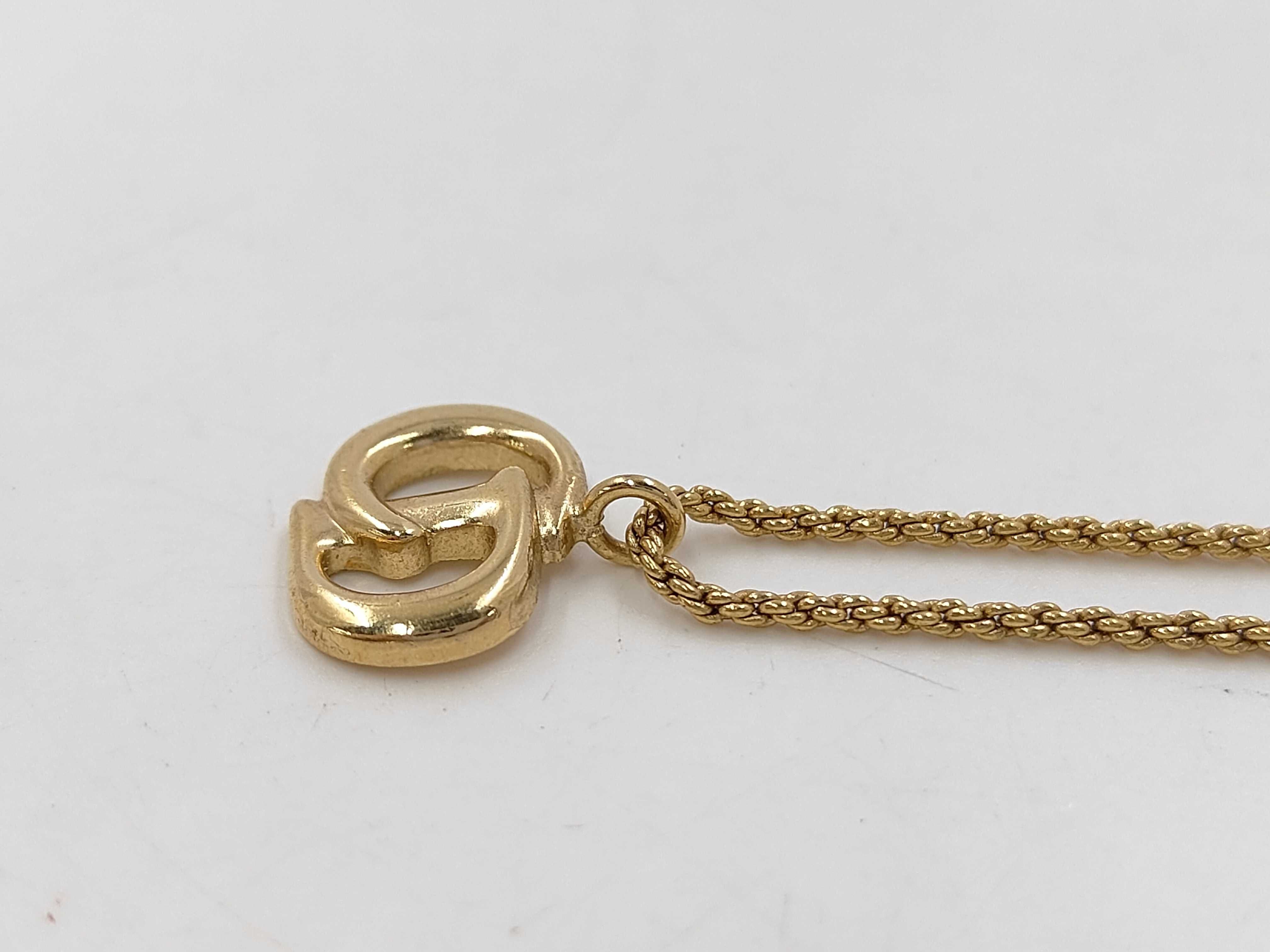 necklace — view 2