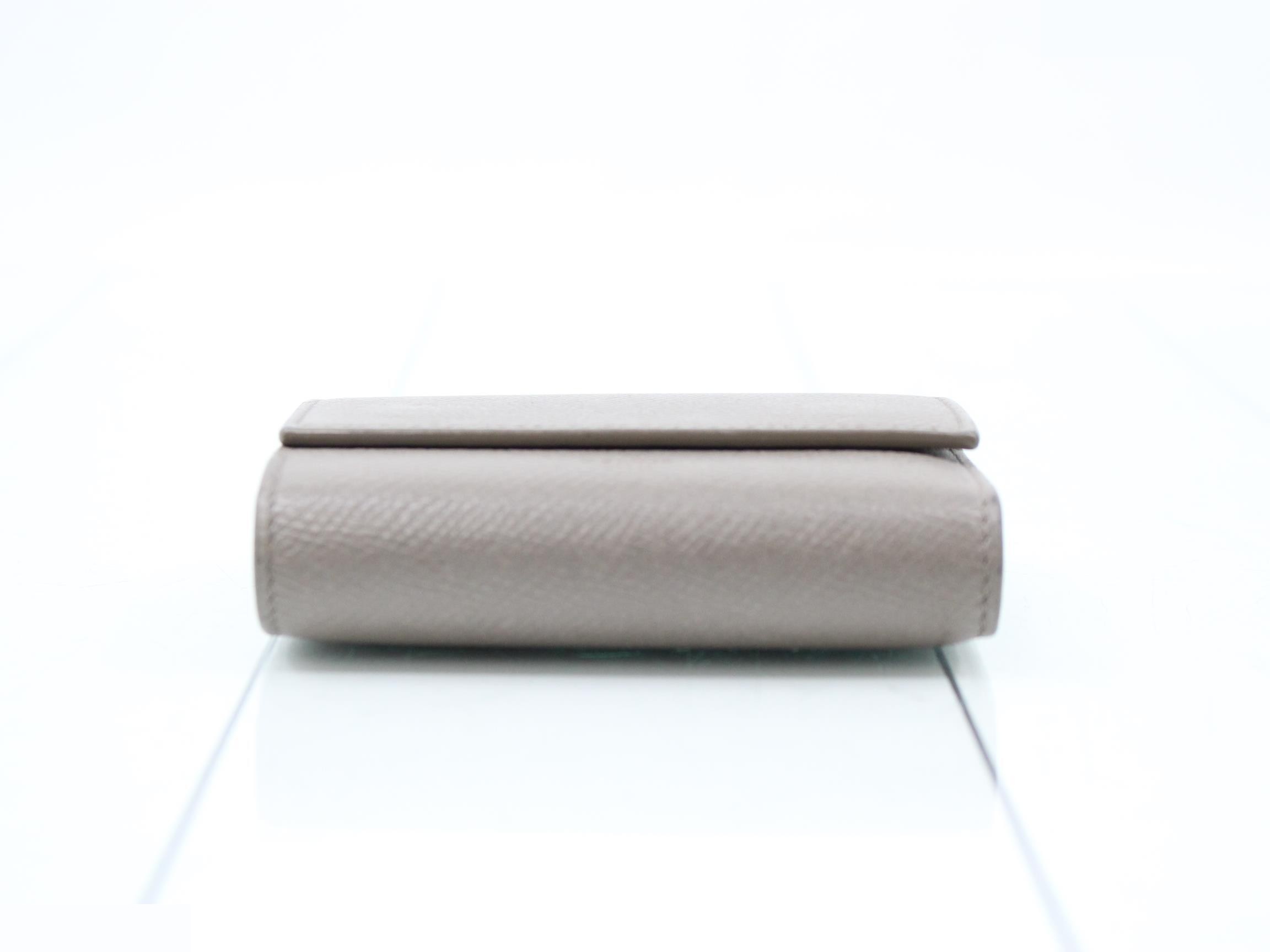 Tri-fold wallet — view 3