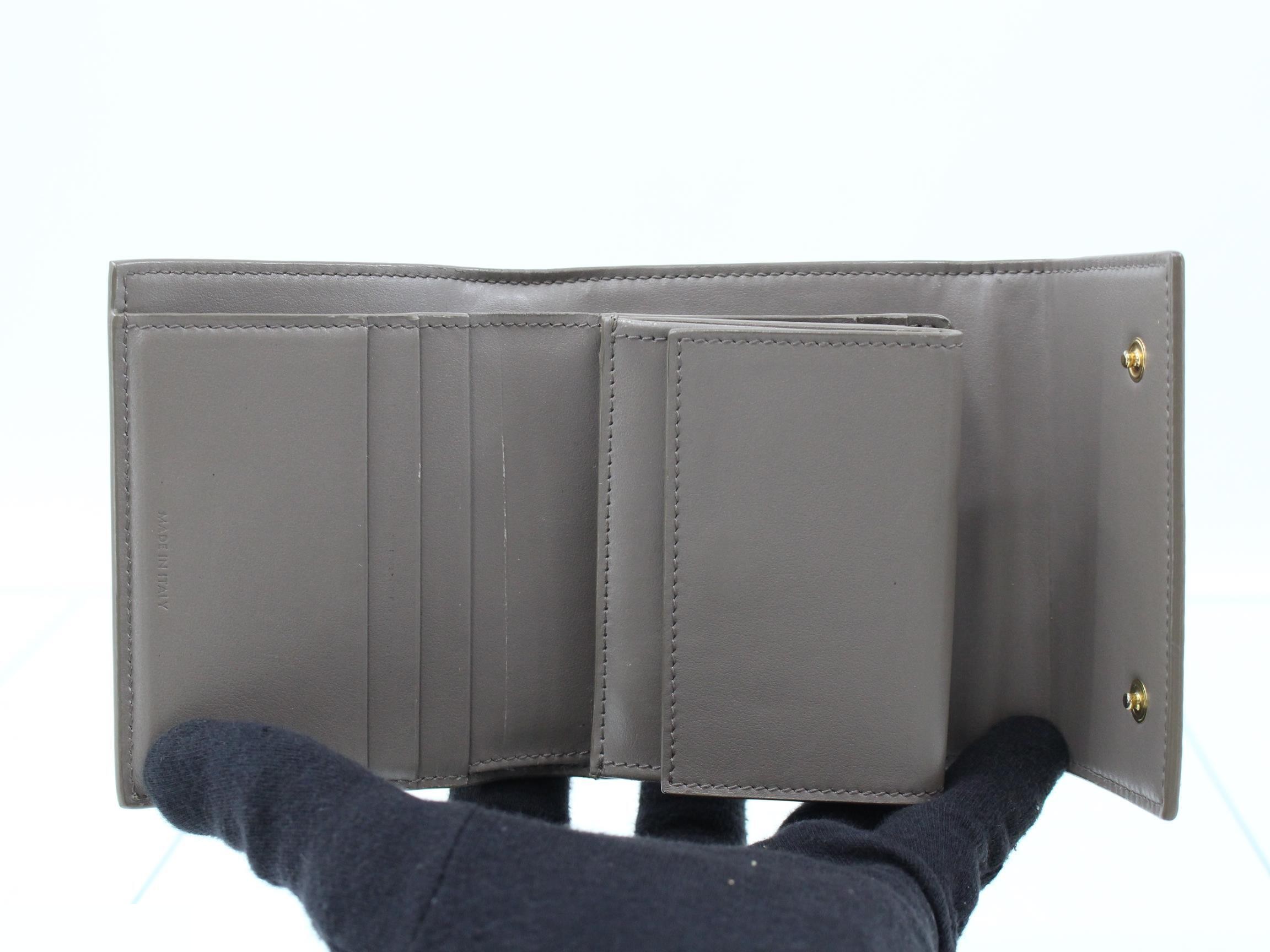 Tri-fold wallet — view 4
