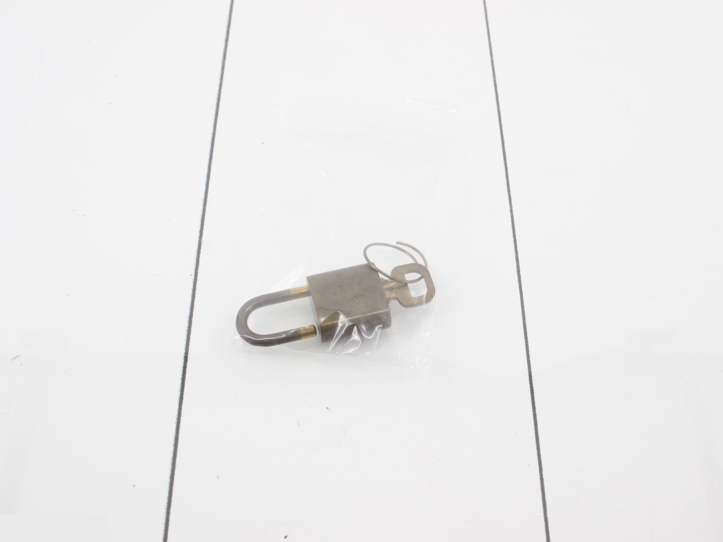 Eol 50 FL0047 - Includes handle, key, and booklet. — view 7