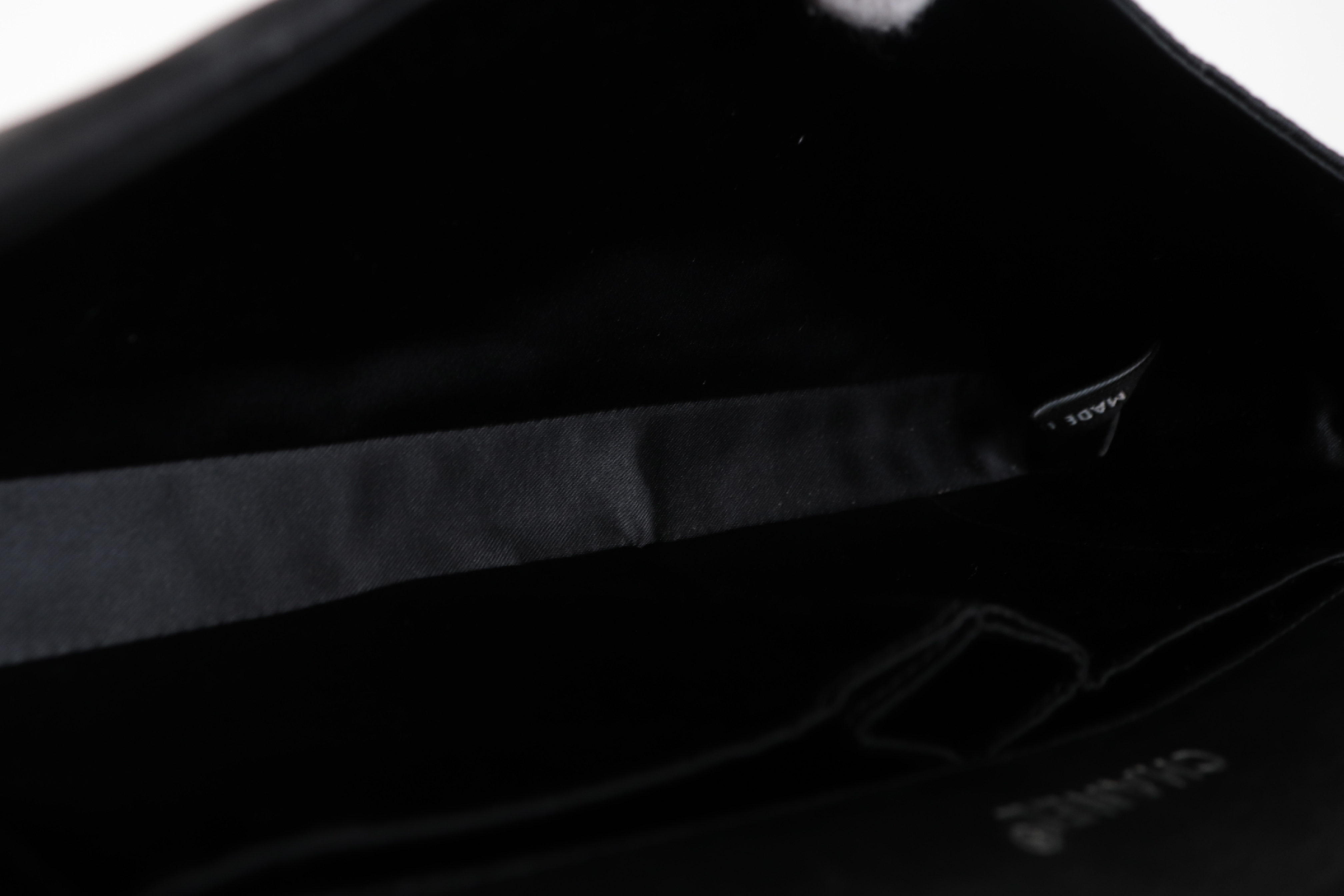New Travel East-West Chain Shoulder Bag (Series 7) — view 9