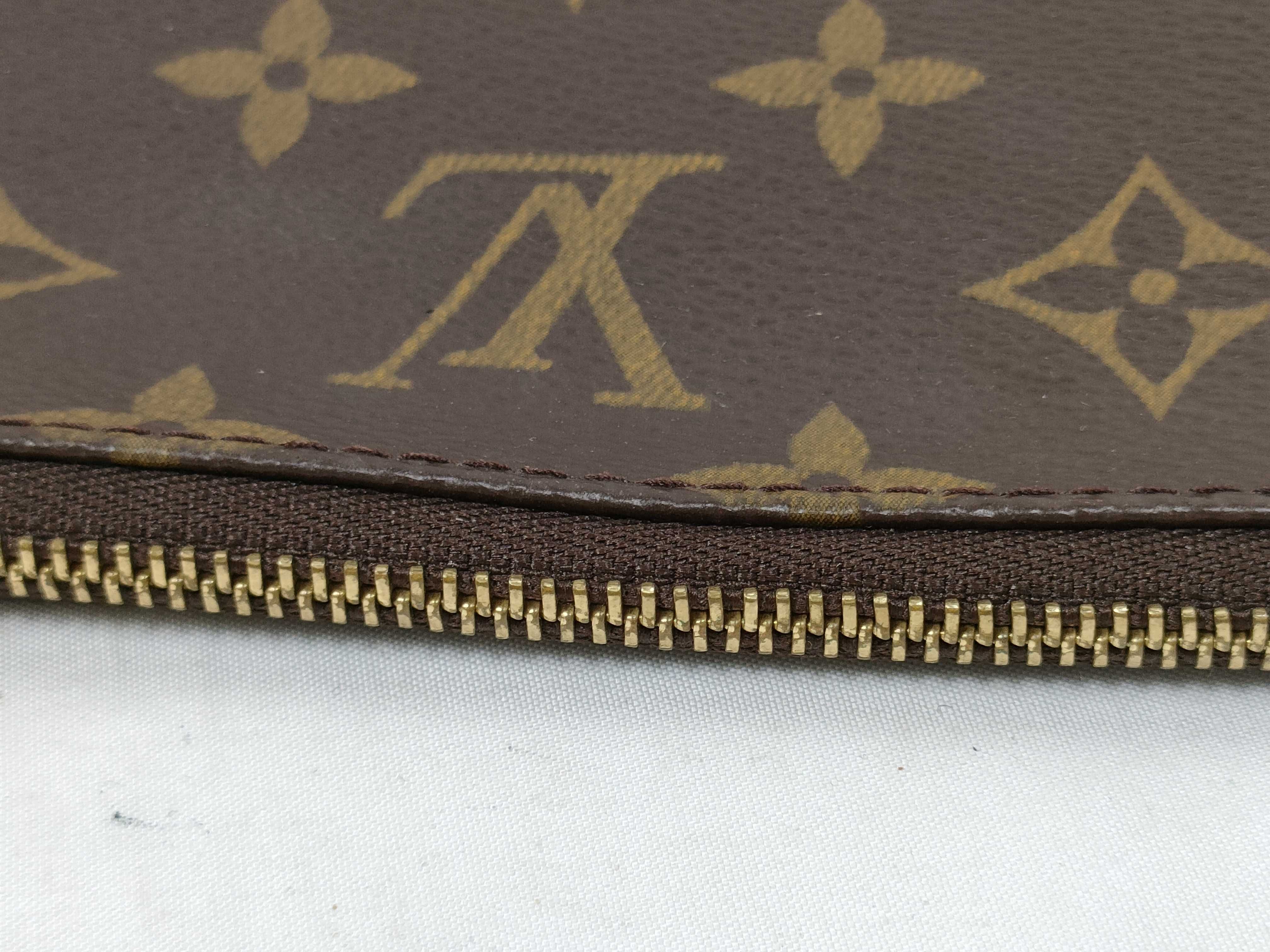 Monogram Louis Vuitton Monogram Accessoires M51980 Pouch — view 11