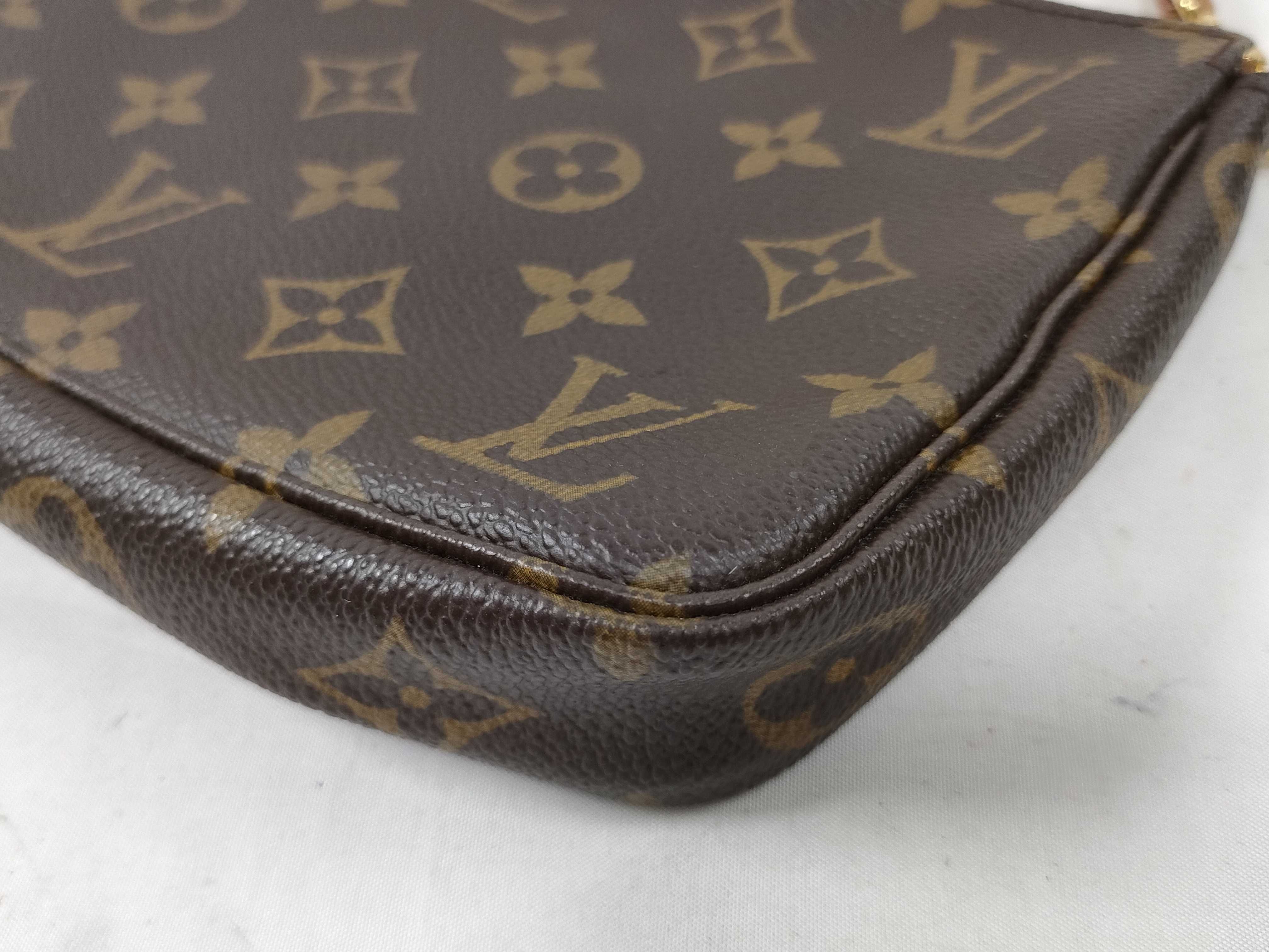Monogram Louis Vuitton Monogram Accessoires M51980 Pouch — view 4