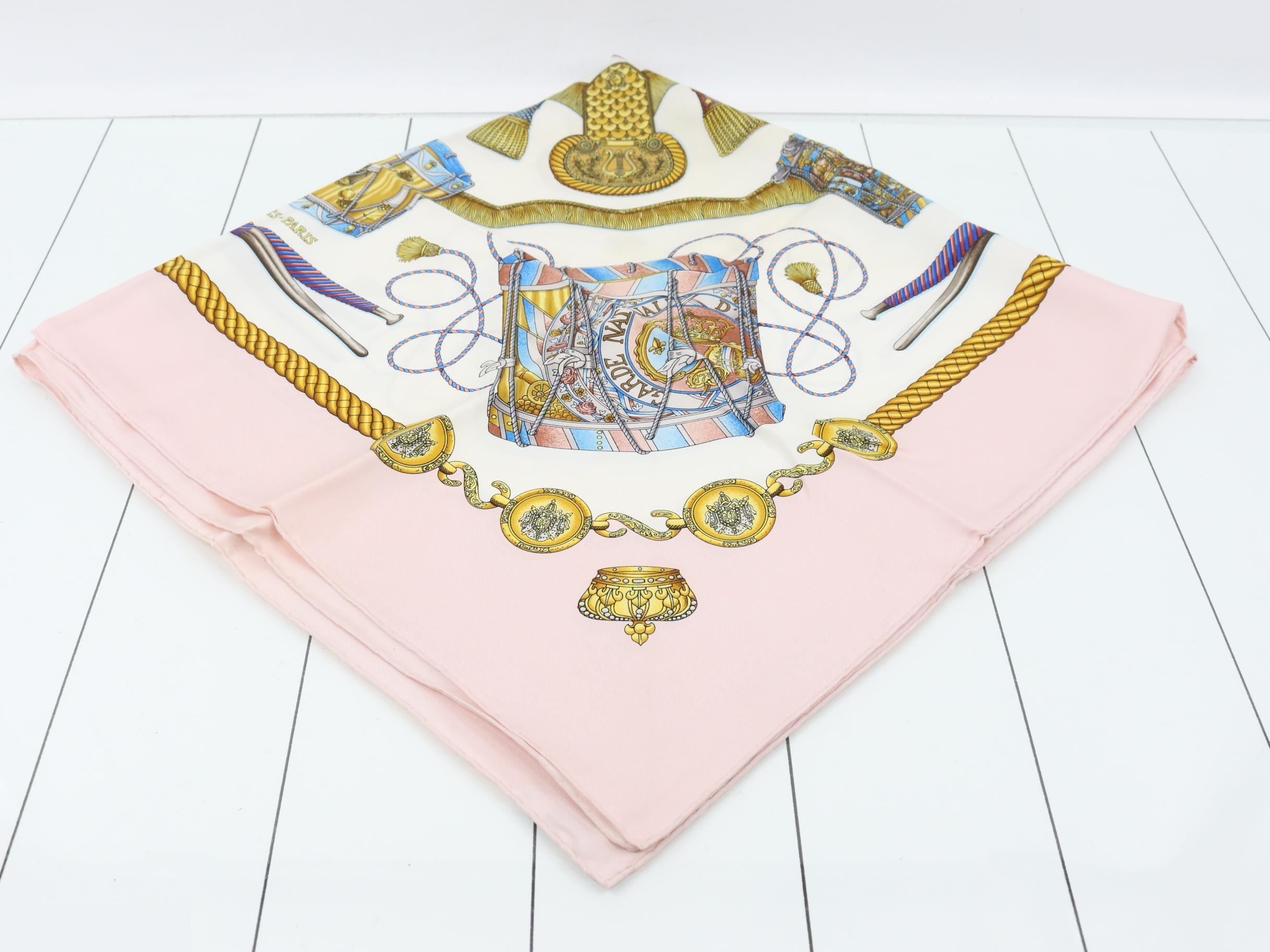 Carre 90 Scarf — view 2