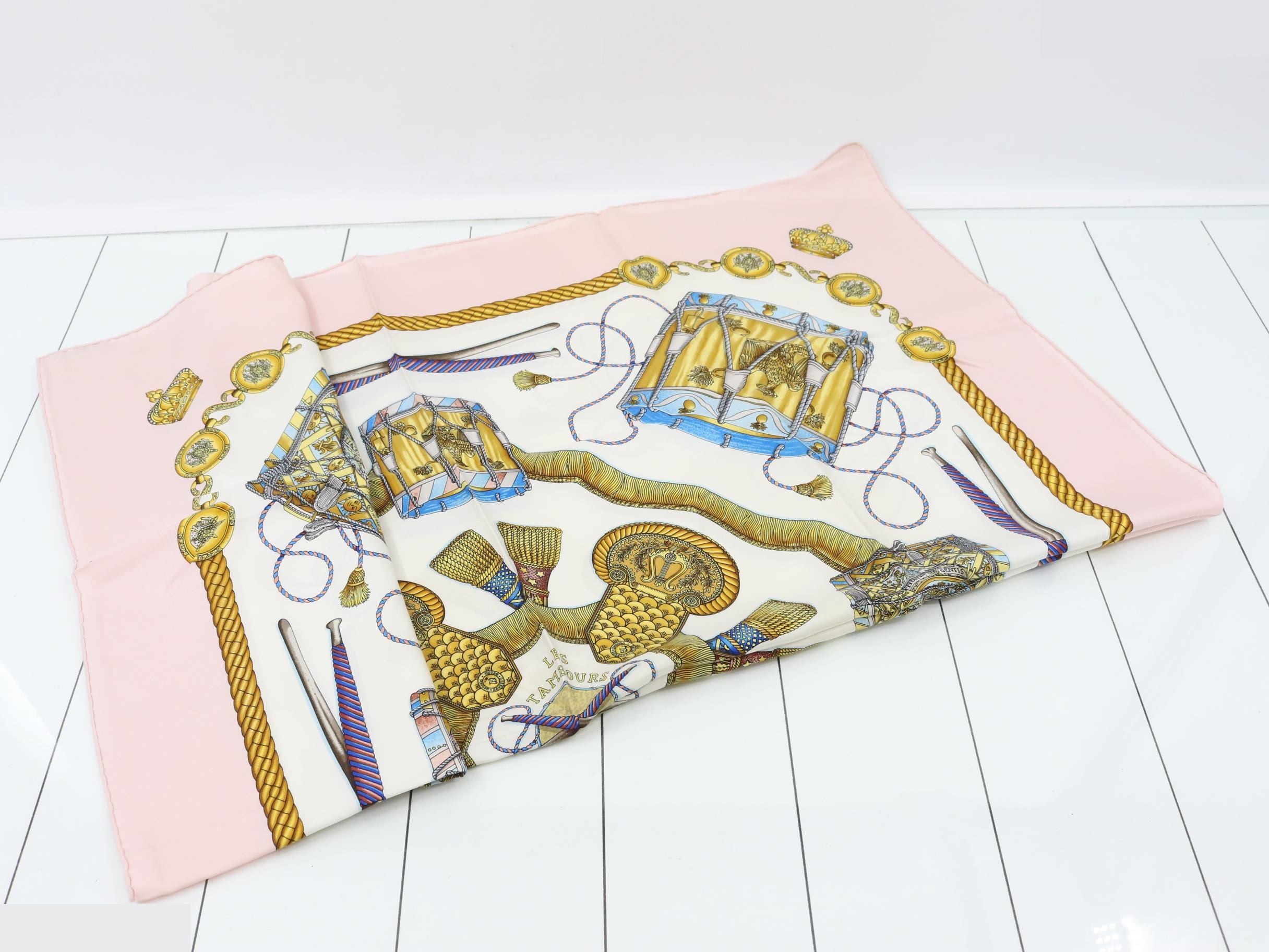 Carre 90 Scarf — view 3