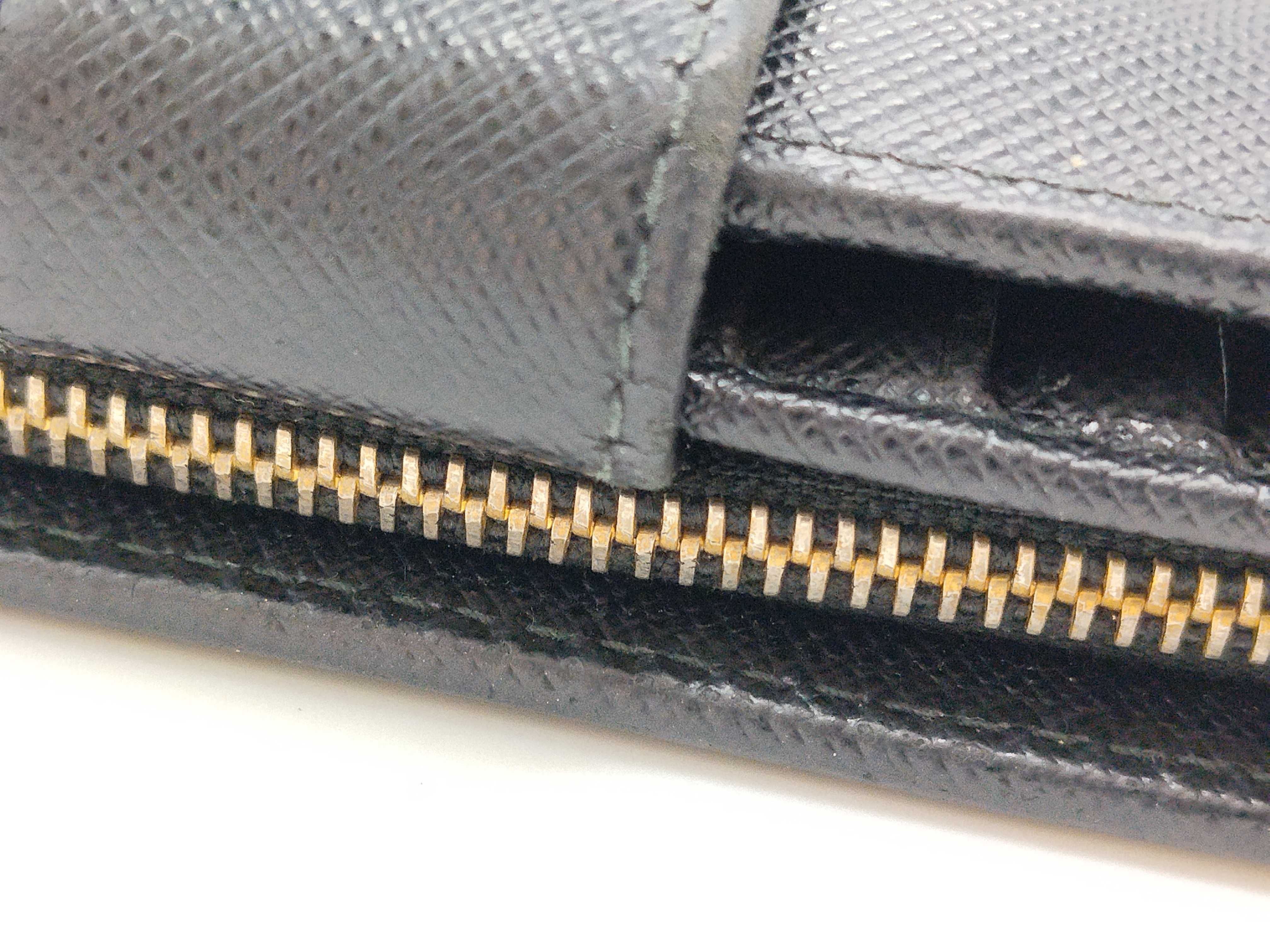 Saffiano Leather Black Bi-fold Wallet (VO8601) — view 9