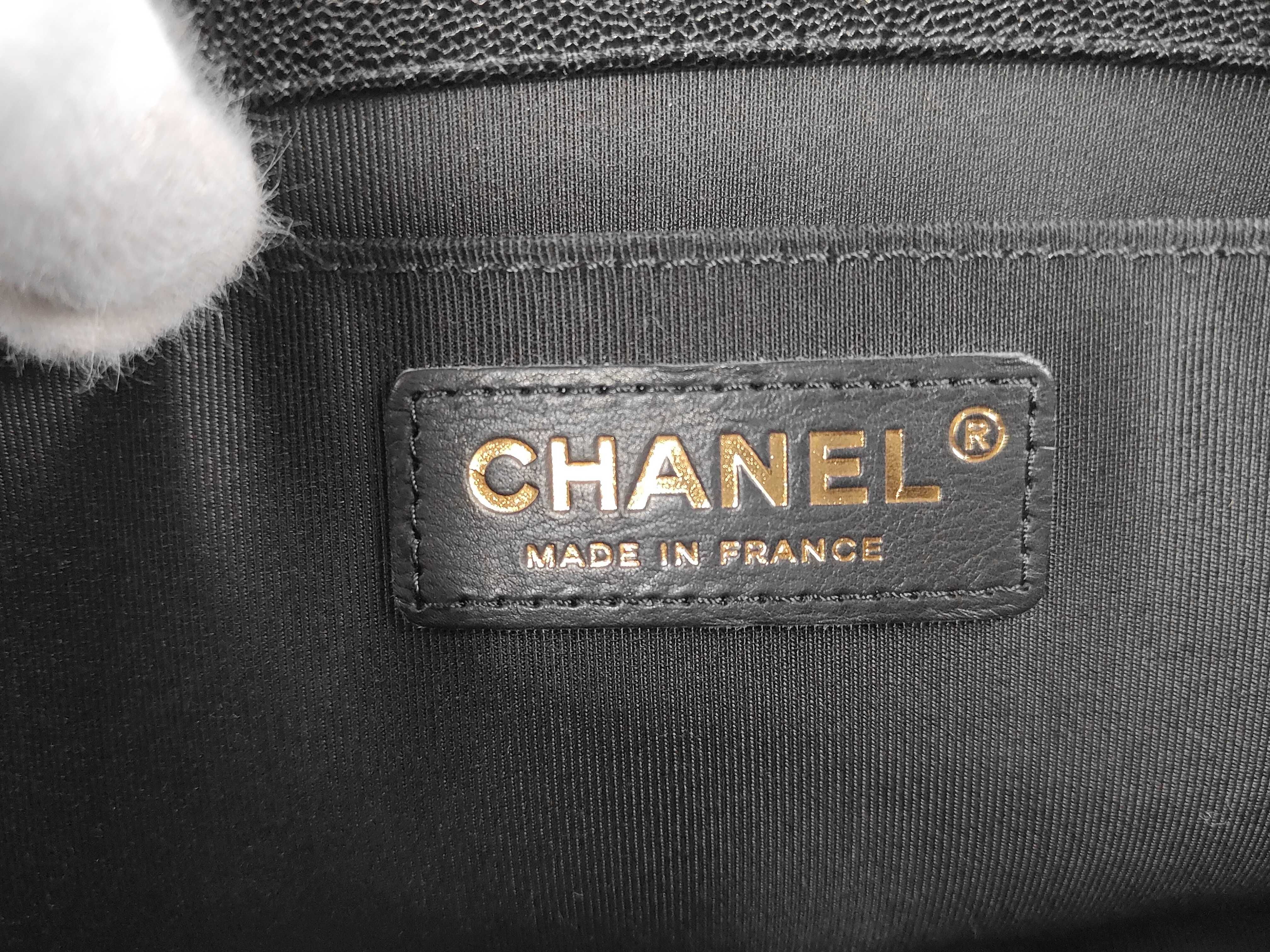 Boy Chanel Shoulder Bag — view 11