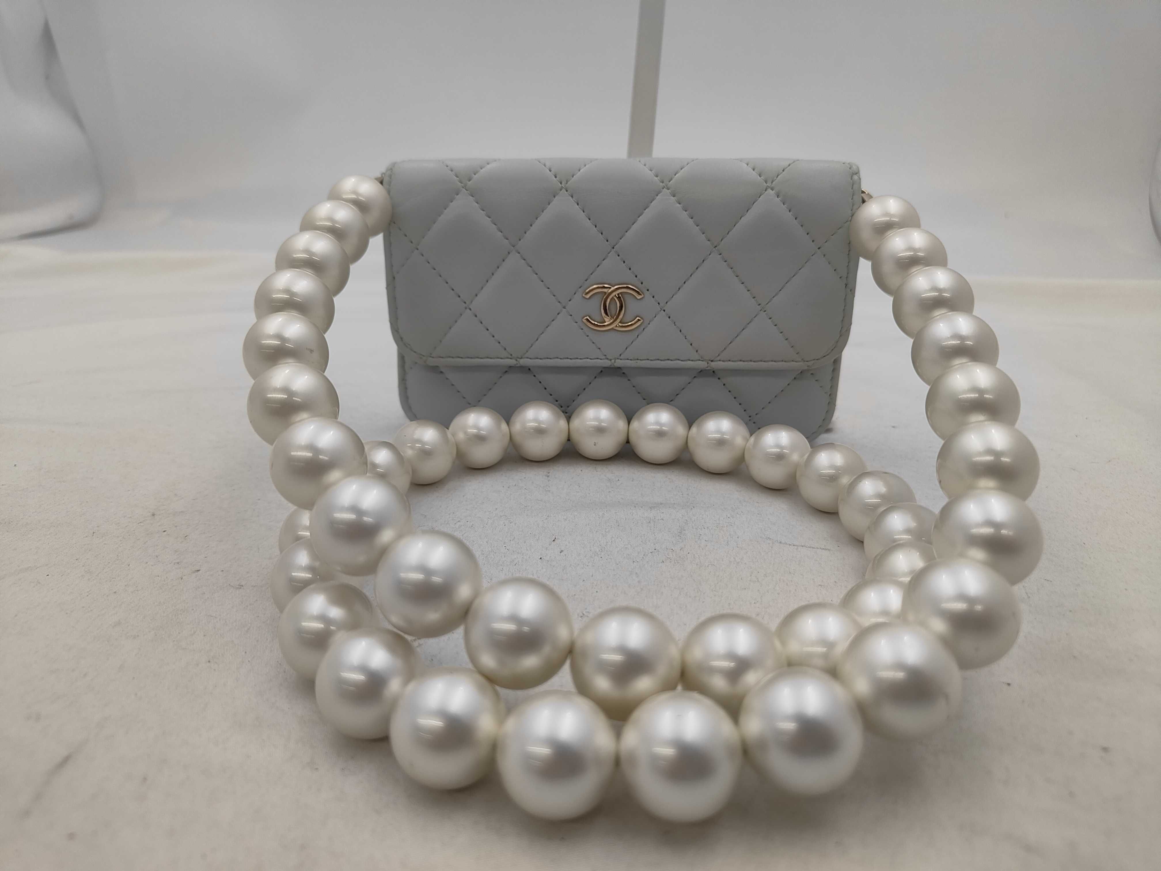 Pearl Strap Flap Wallet Matelassé AP1838 Shoulder Bag