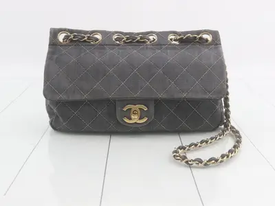 Matelassé denim chain shoulder bag