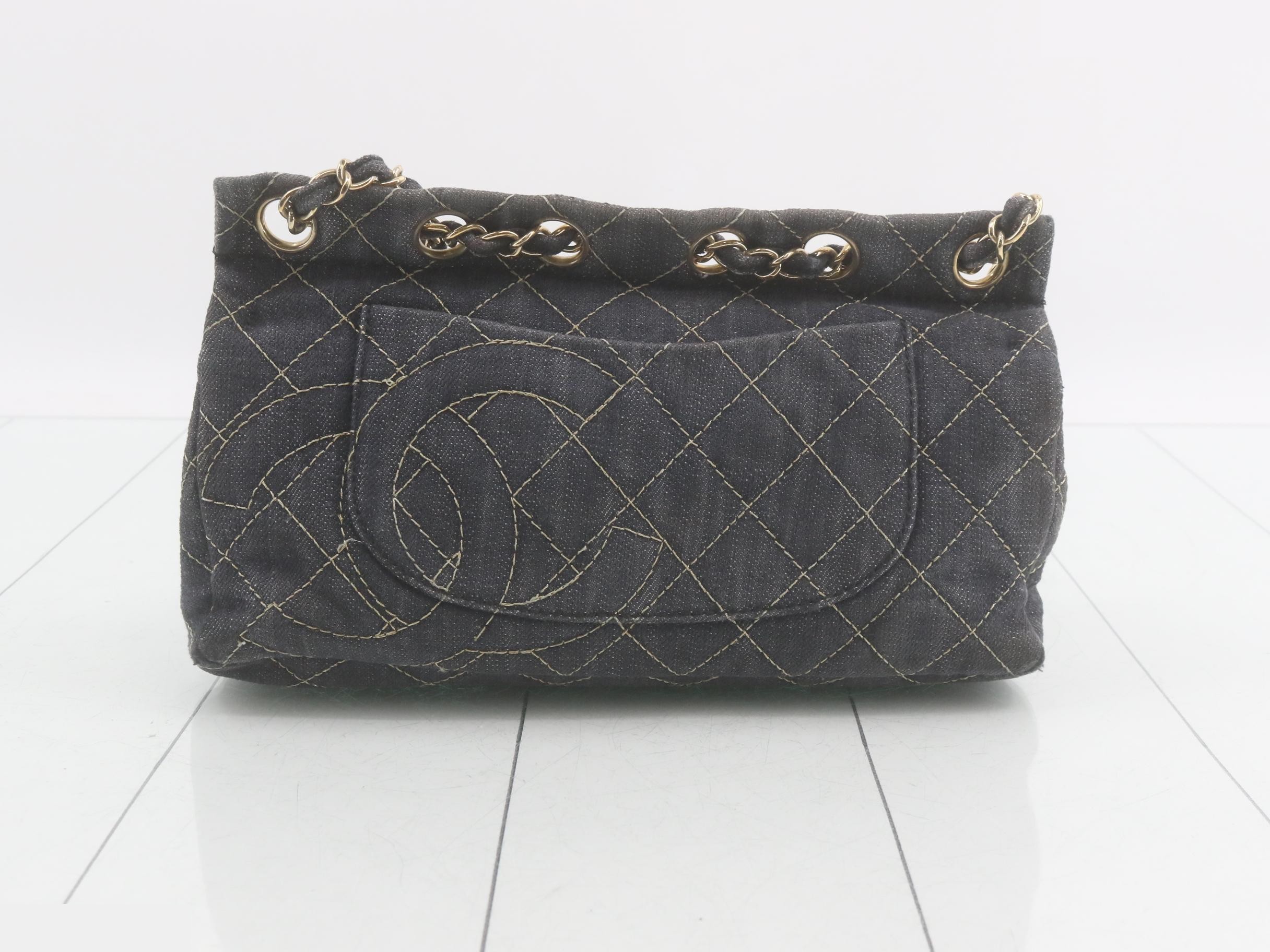 Matelassé denim chain shoulder bag — view 2