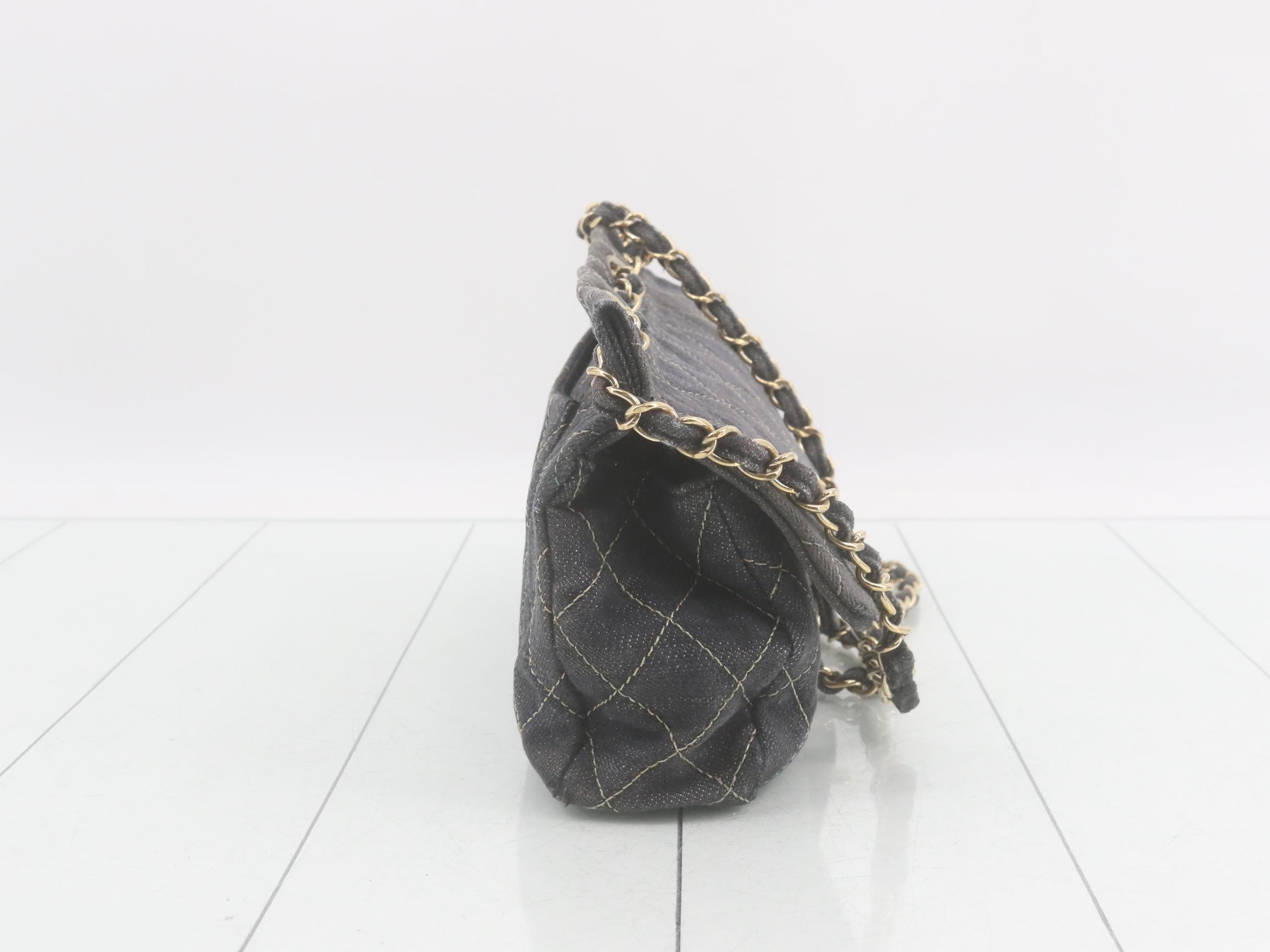 Matelassé denim chain shoulder bag — view 4