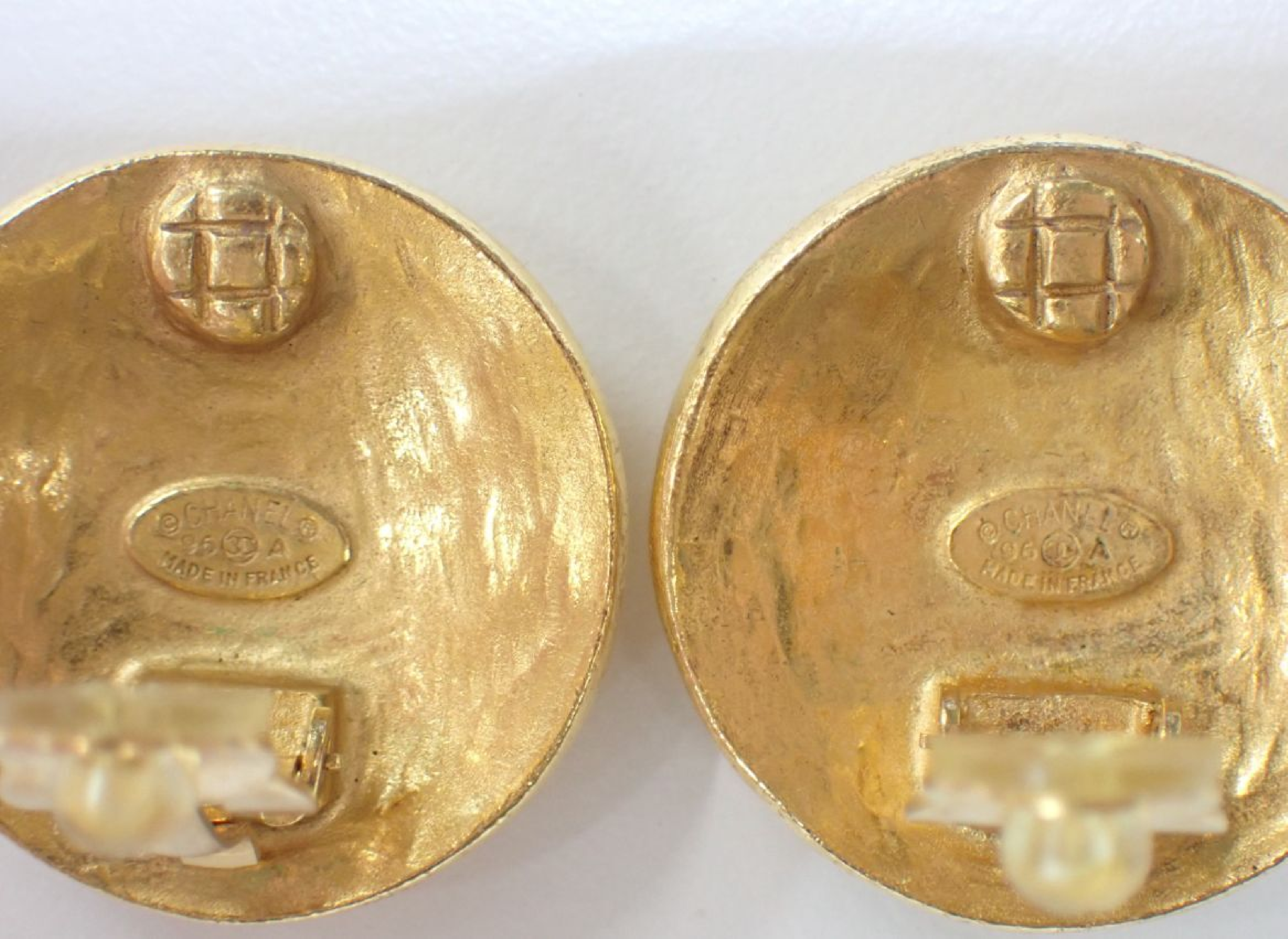 Coco Mark Gold Earrings 96A Necklace — view 4