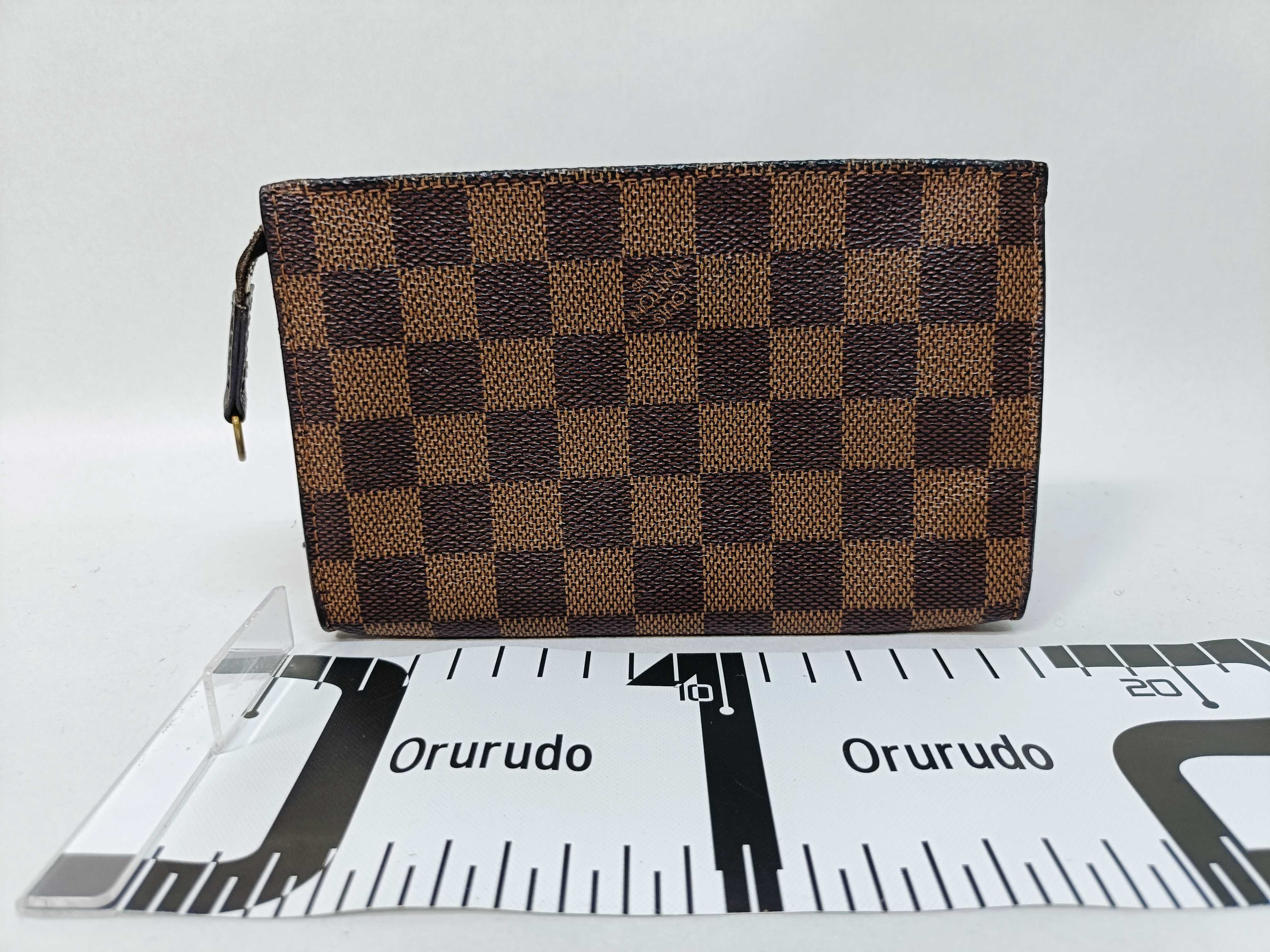 Damier Attached Pouch — view 2