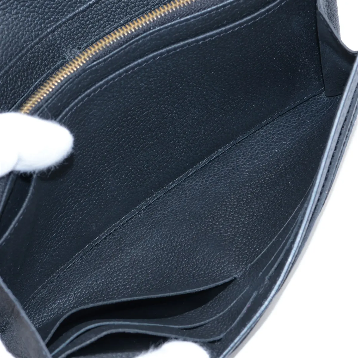Bicolor Monogram Empreinte Portefeuille Sarah M80496 Noir x Cream Long Wallet (RFID detected) — view 7