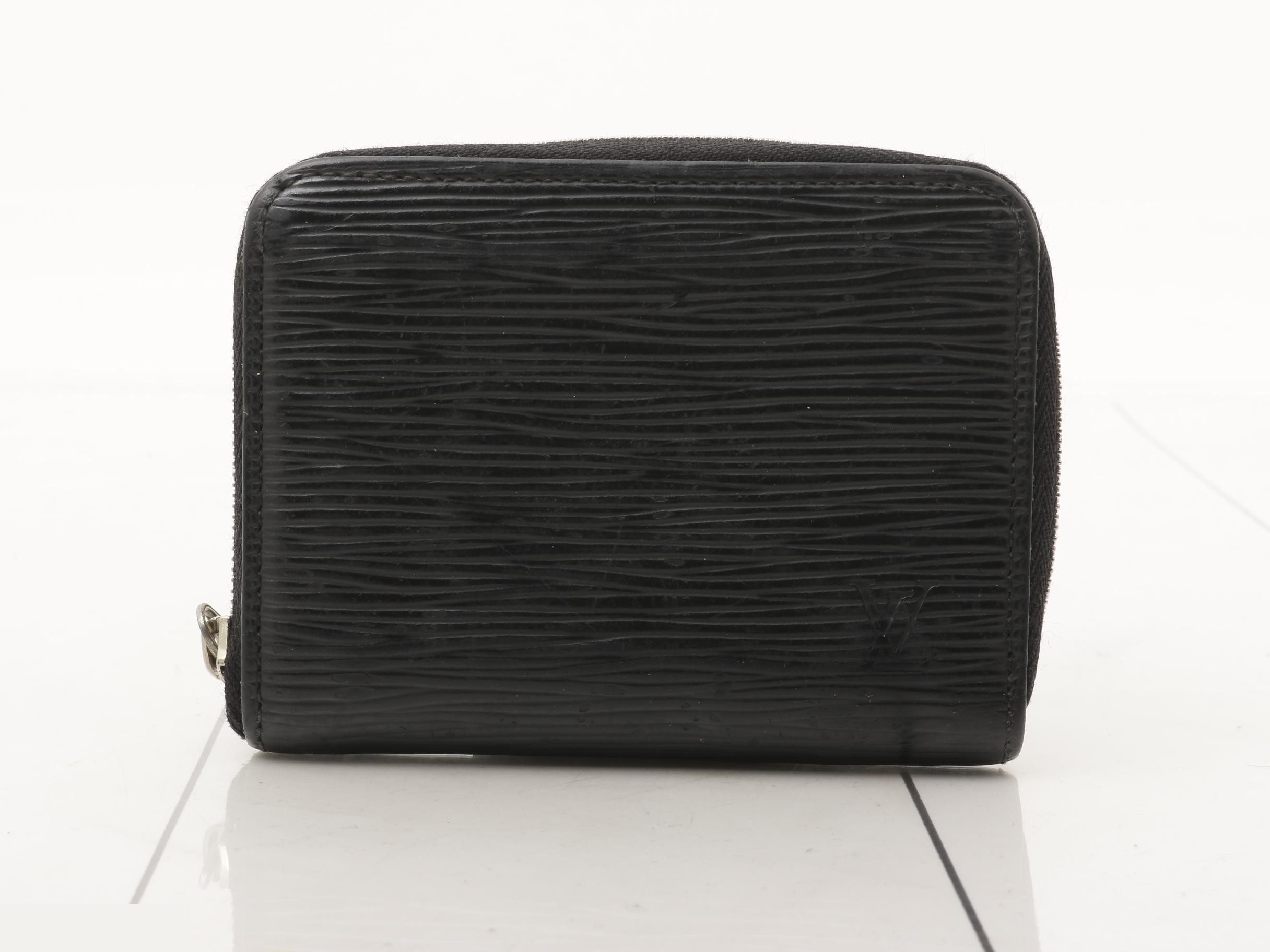 Coin case — view 3