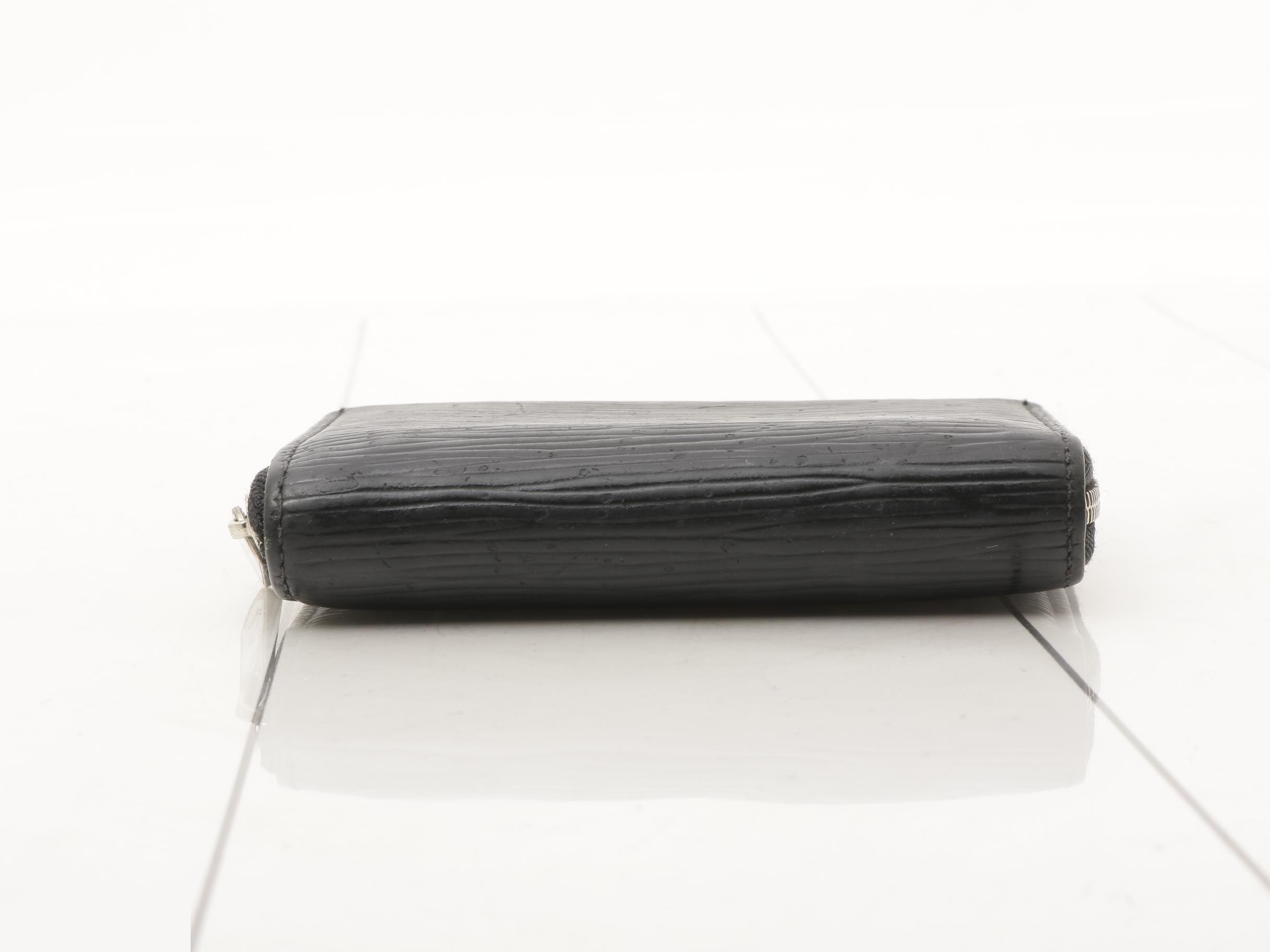 Coin case — view 5