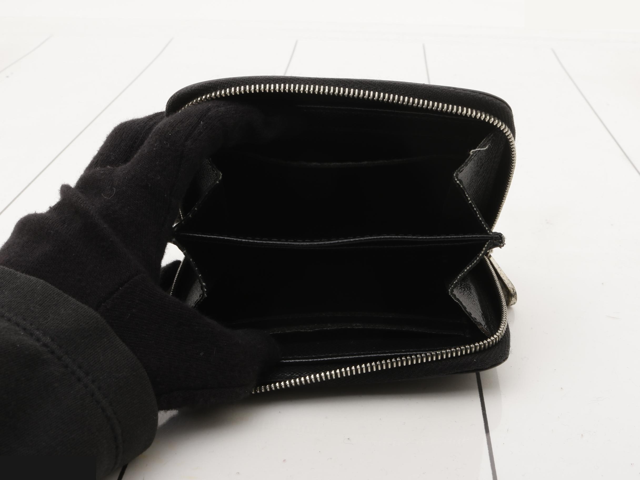 Coin case — view 6